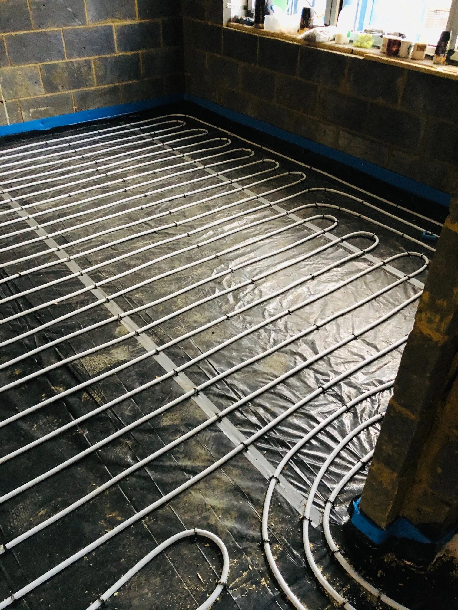 Underfloor heating installation