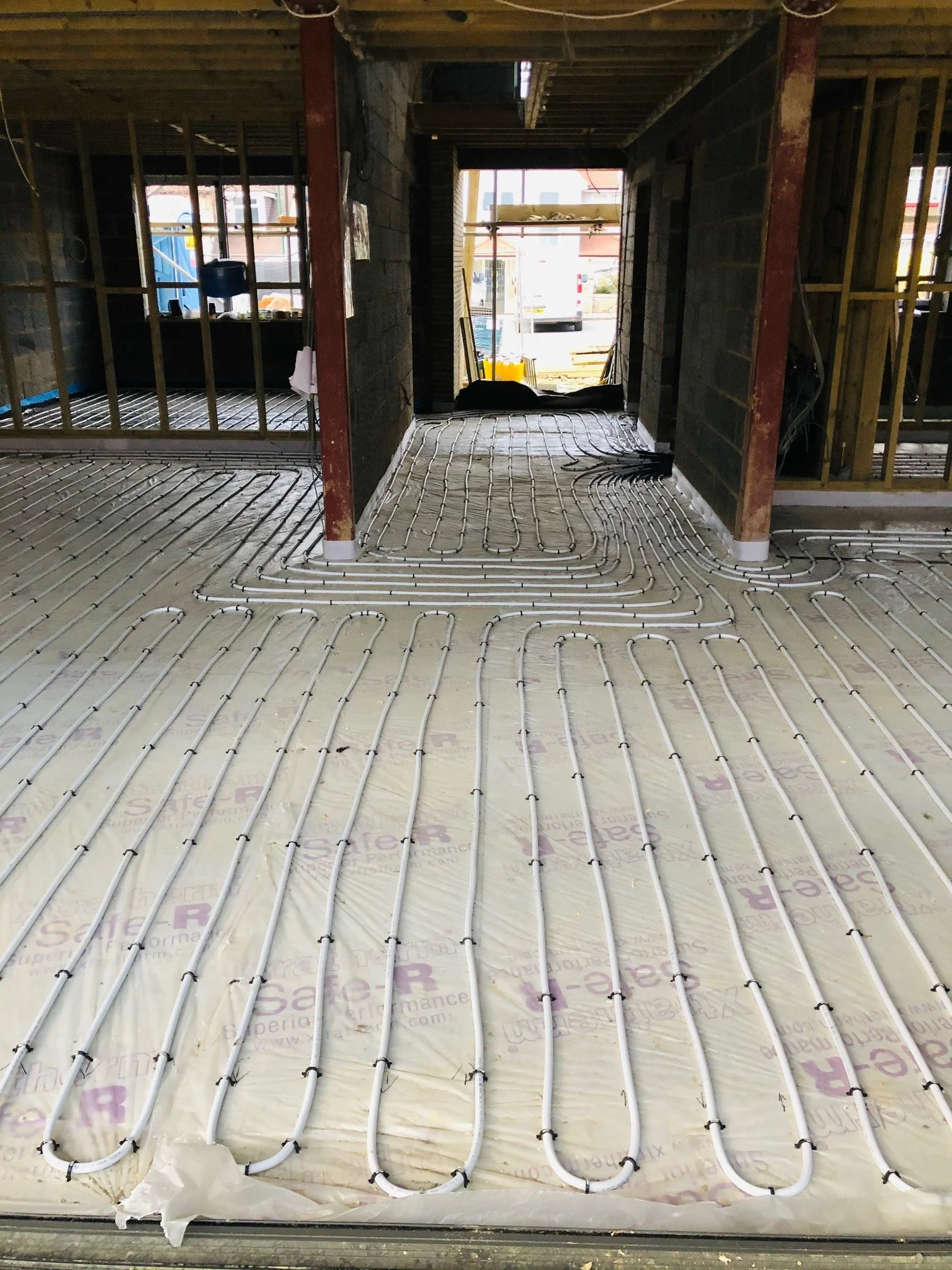 Underfloor heating installation