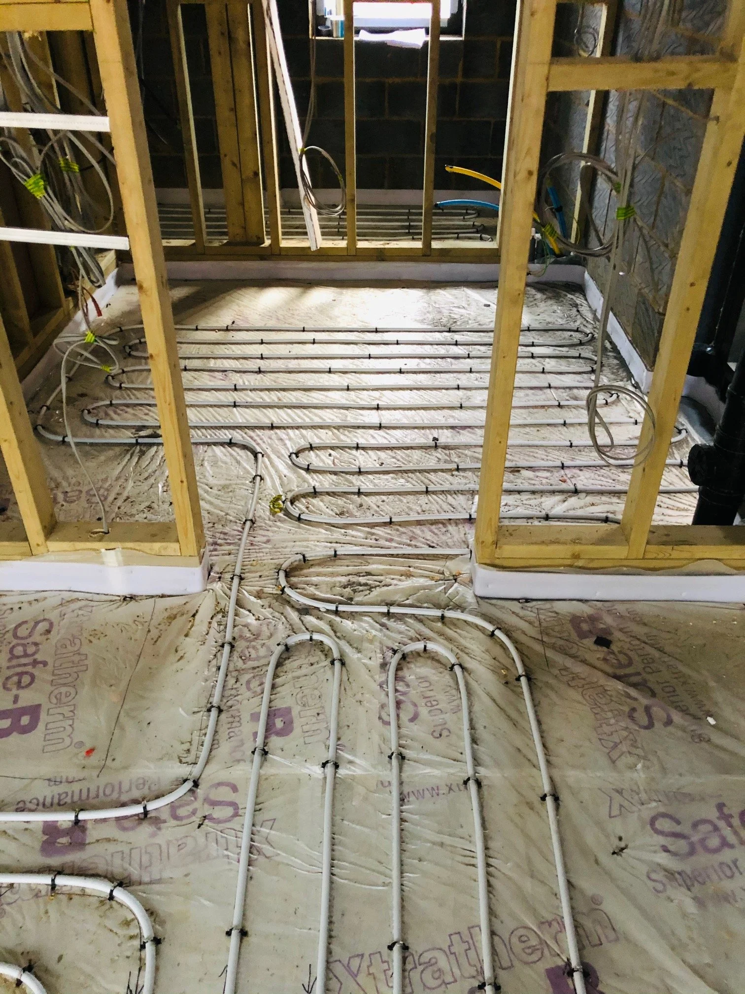 Underfloor heating installation