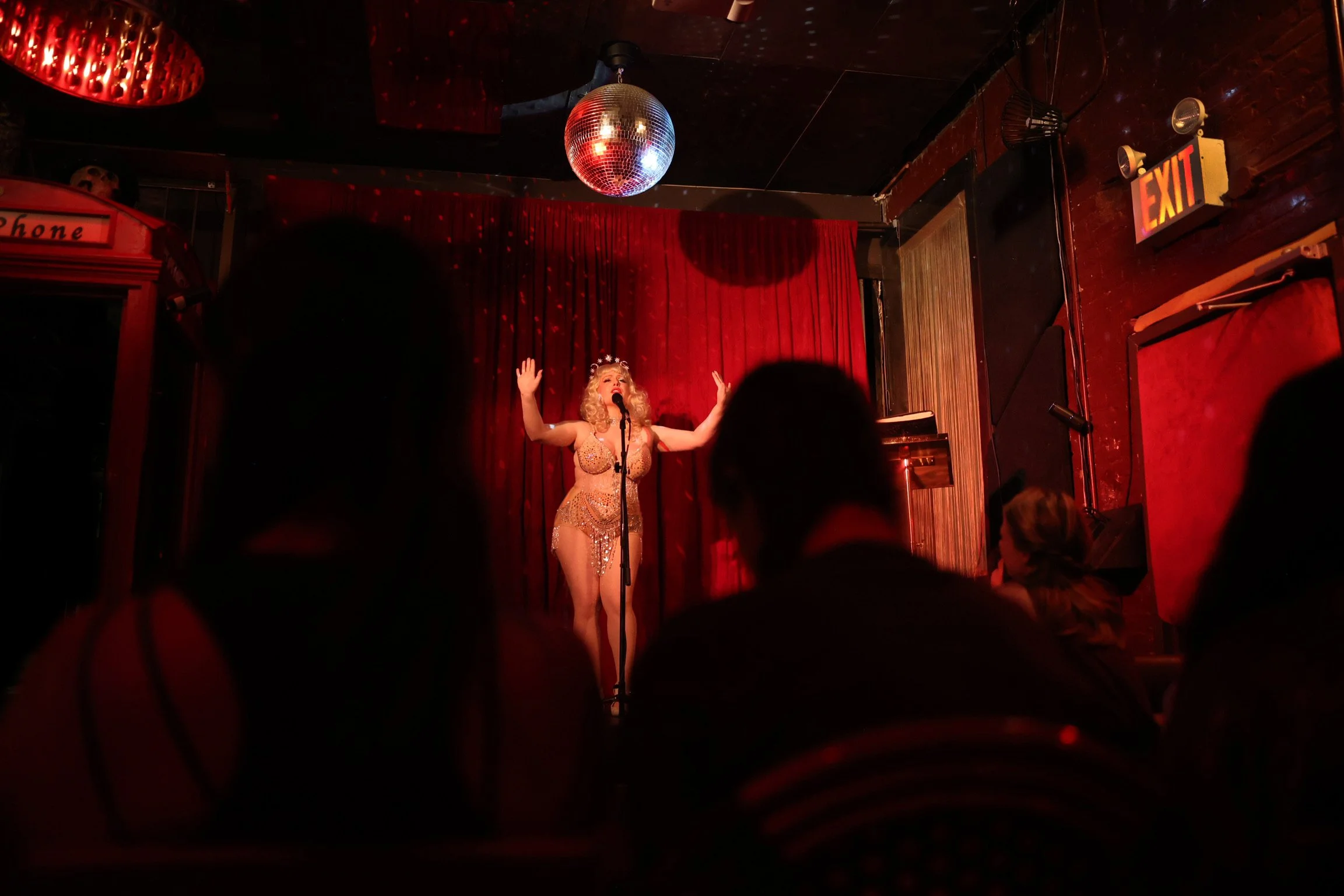  Photo by @el_Jong | The Glitter Sisters “New Moon Magick” @ Hell Phone, Bushwick 