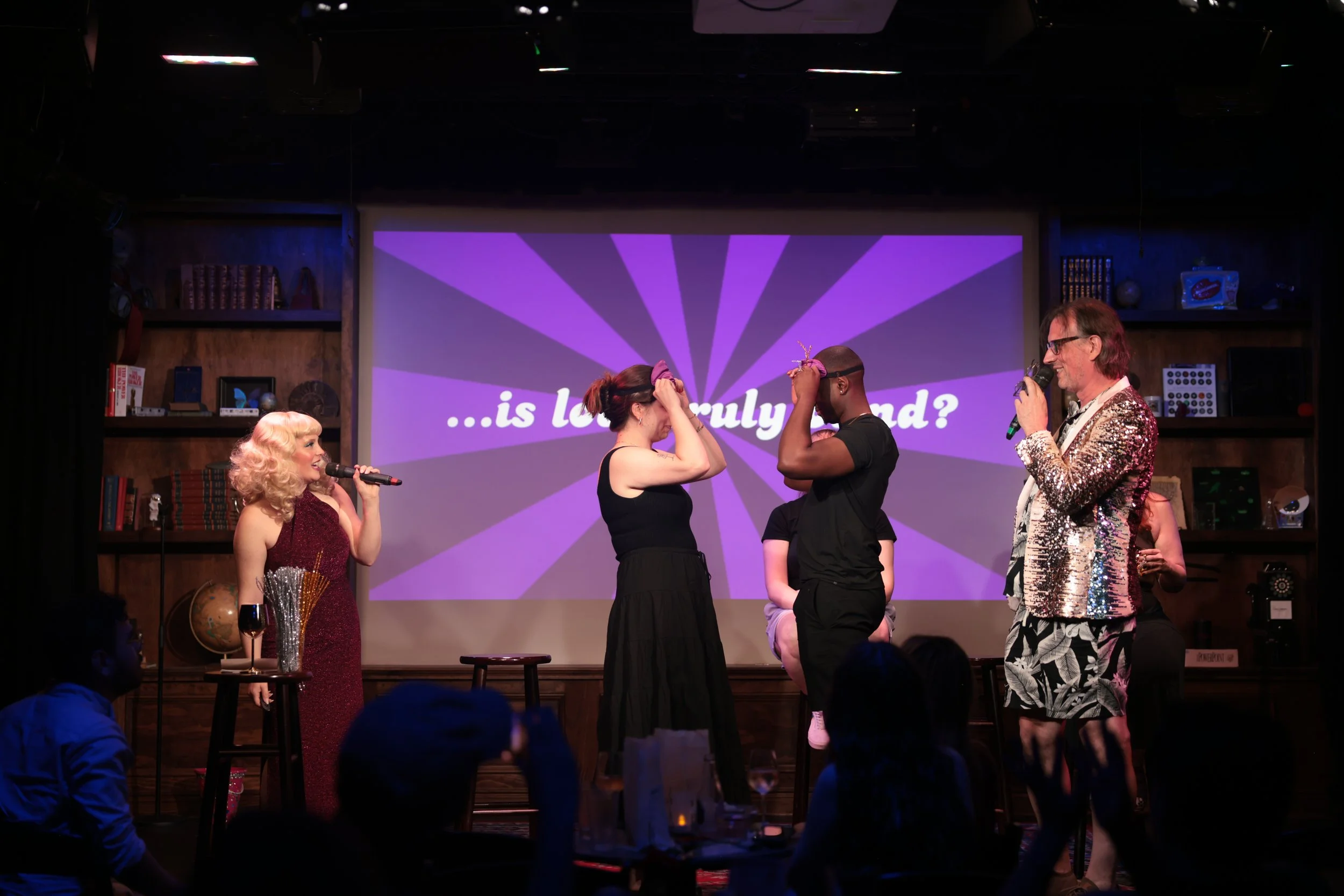  Photo by @el_Jong | Gemma Smith’s Realit-Tease @ CAVEAT 