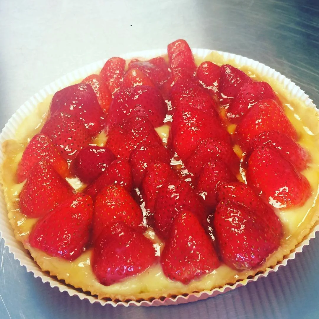 End of the strawberry season. Use your last chance to try our fresh strawberry tarts with delicious custard cream underneath!