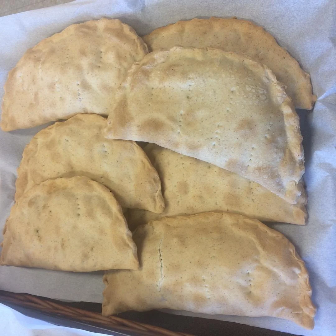 Surprise your close ones with all vegan spinach turnover!