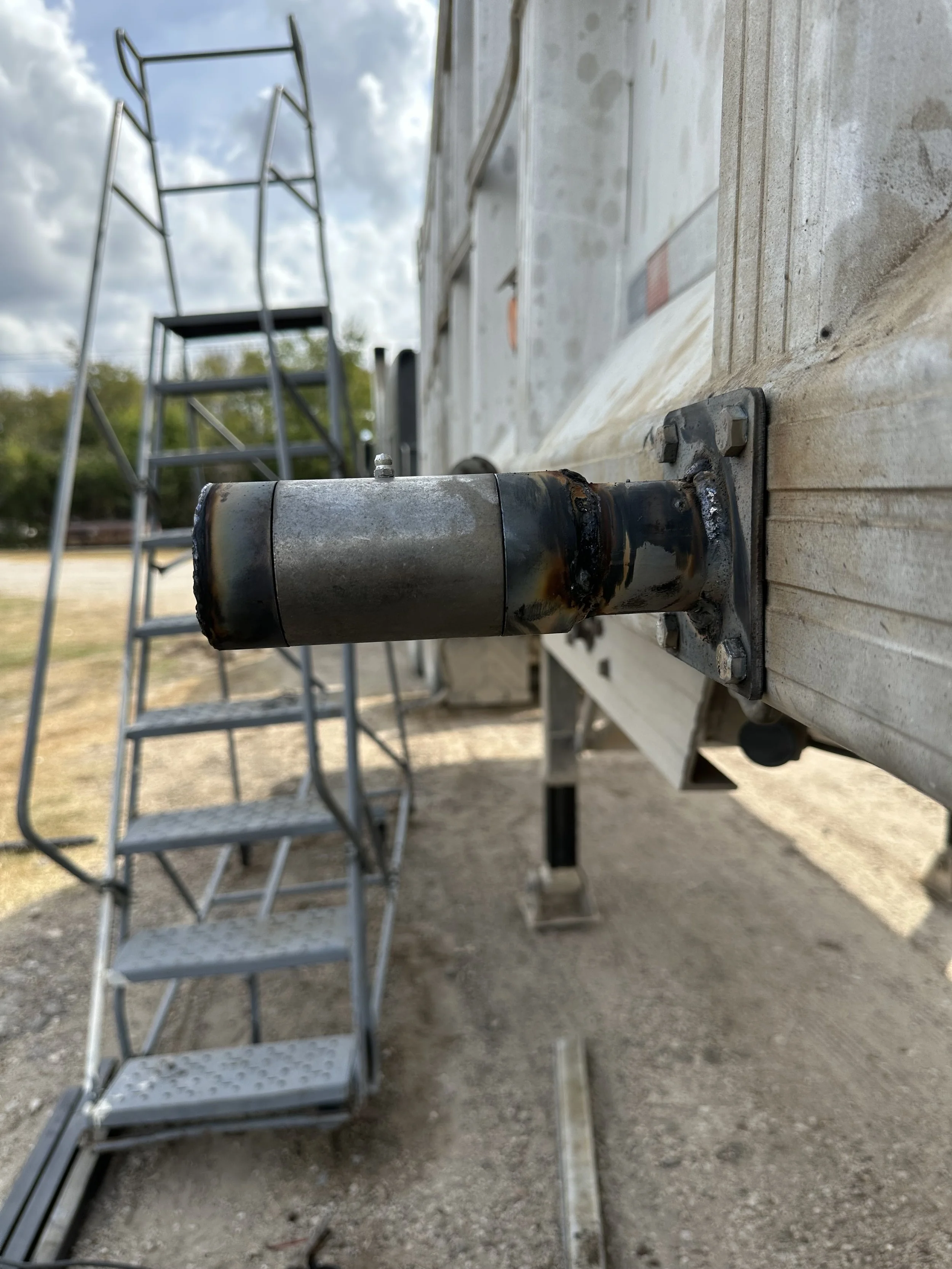 Hinge To a Trailer Tarp Arm
