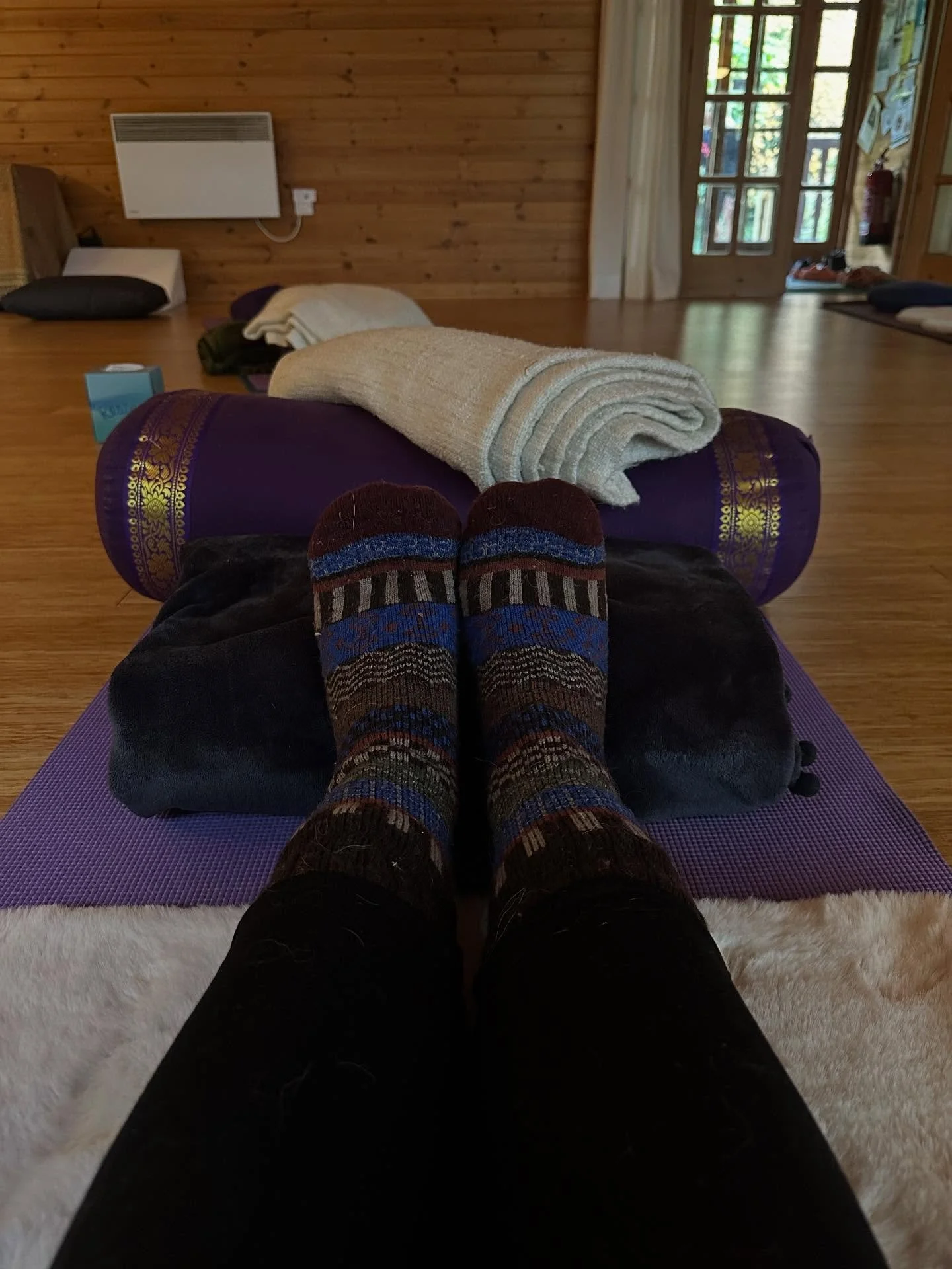 Aaaaand breathe 
I spent this afternoon at a conscious connected breathwork session held by @breathewithniki at The @greendoorcentre in Bosham, a place that hums with quiet magic.
It felt good to be on the other side of things for once, not holding