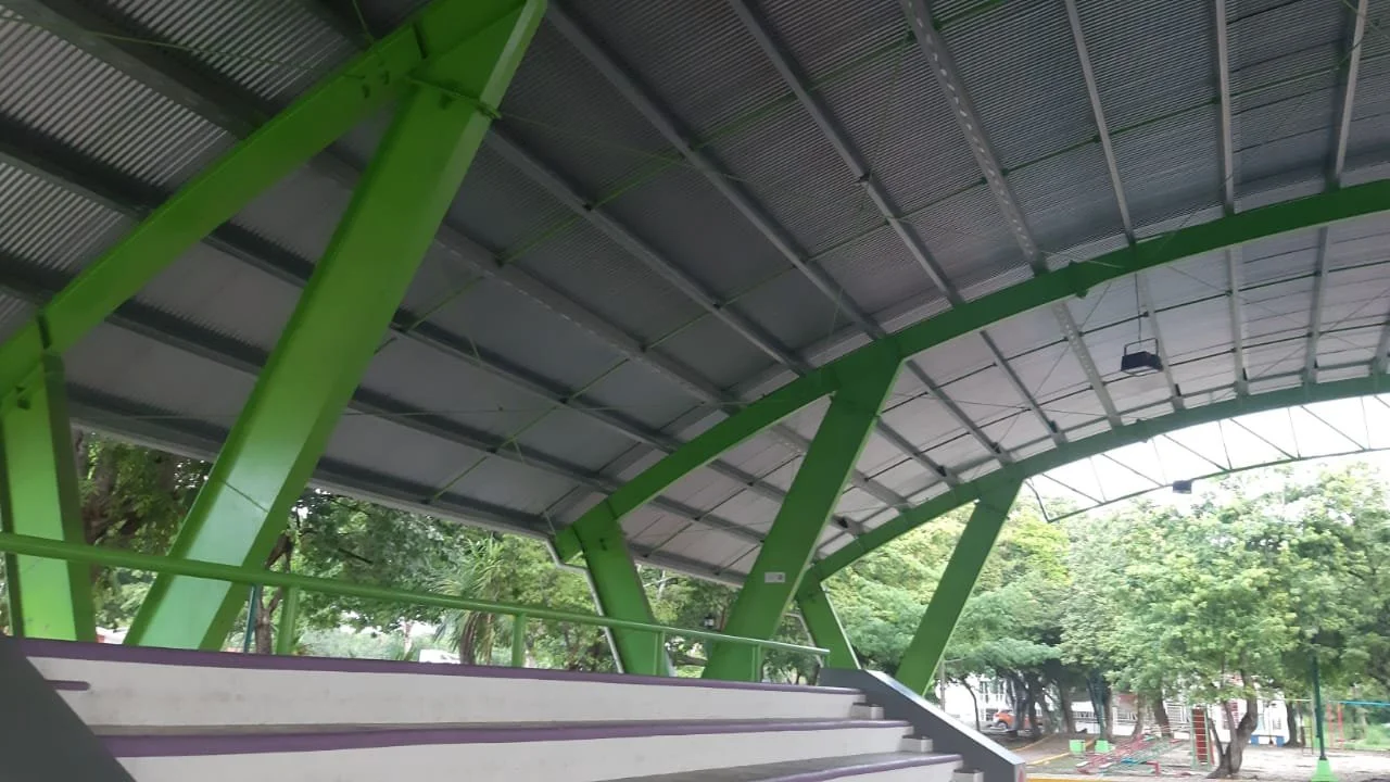 techumbre-estructura-metalica-gradas-deportivas-cancun-seaak-bs.jpg