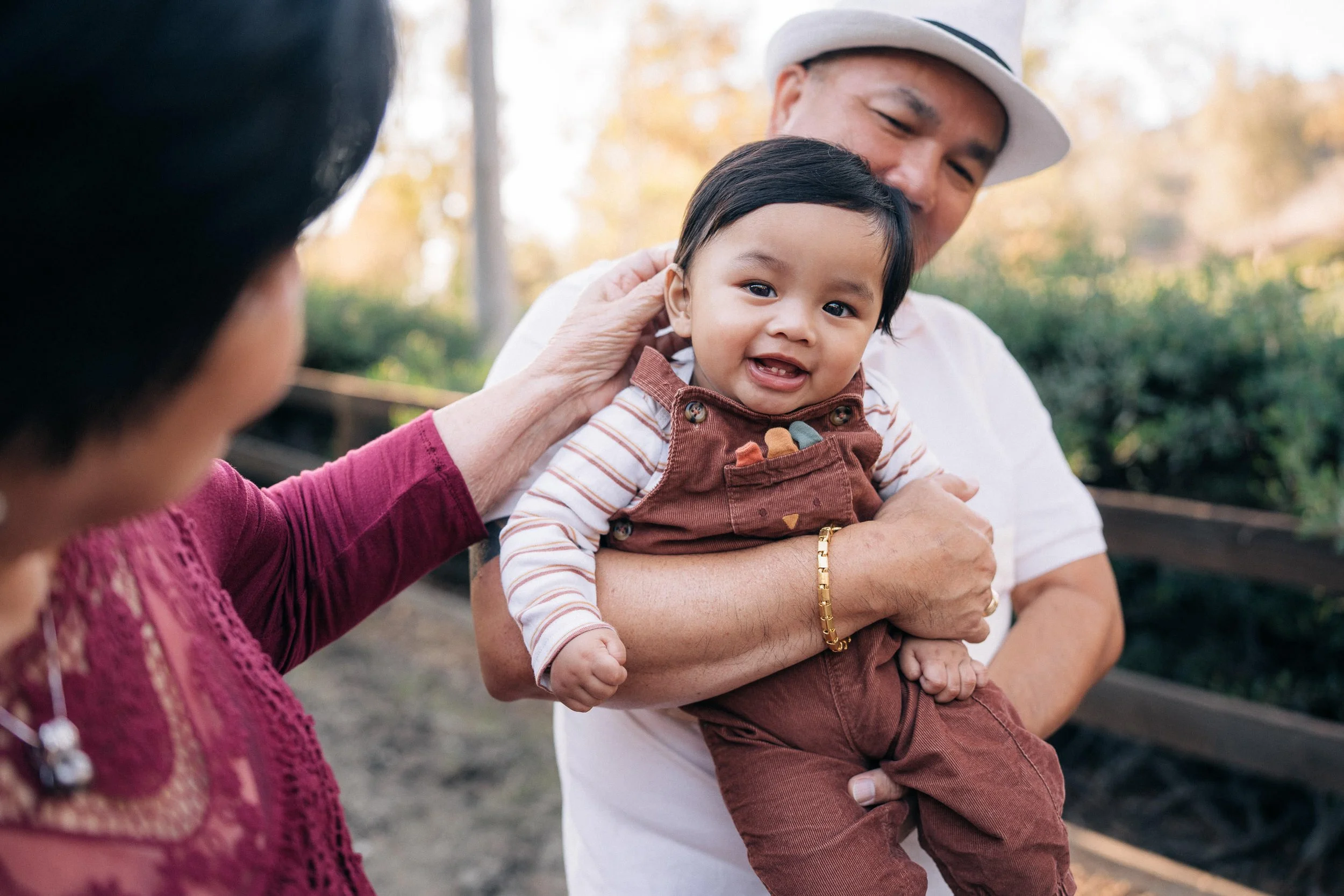 What to Do When Your Toddler Won't Cooperate for Family Photos?
