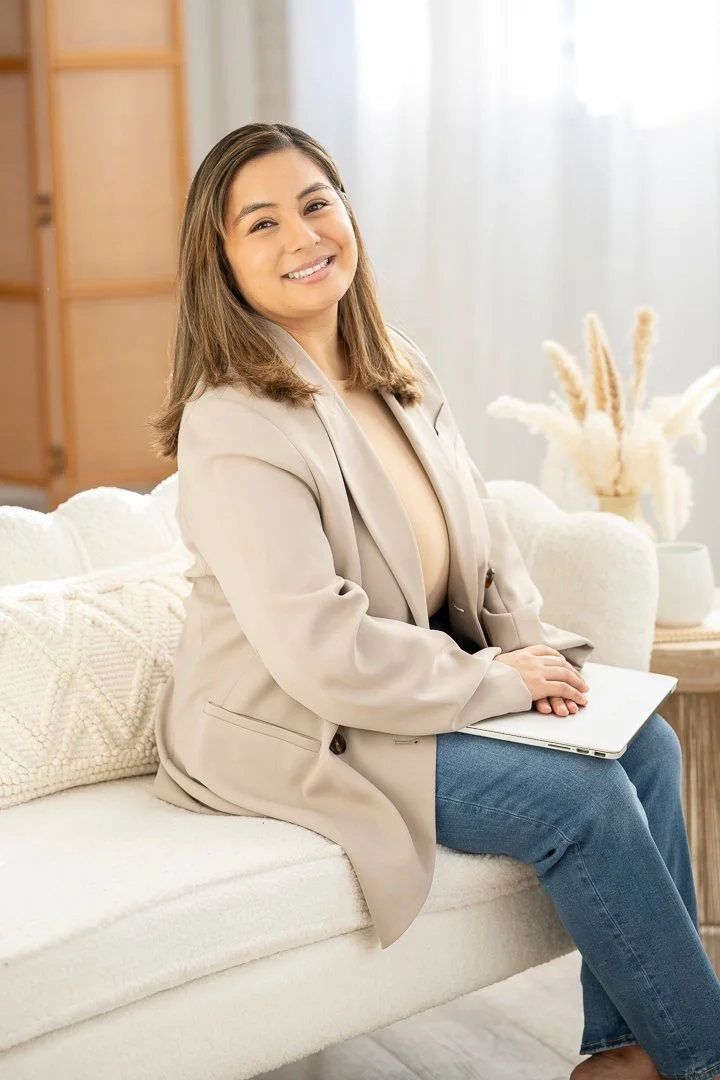 Ana V. Lozano, therapist in Minnesota for Self-Aware Adults, trauma healing, Writer for capable adults from complex families