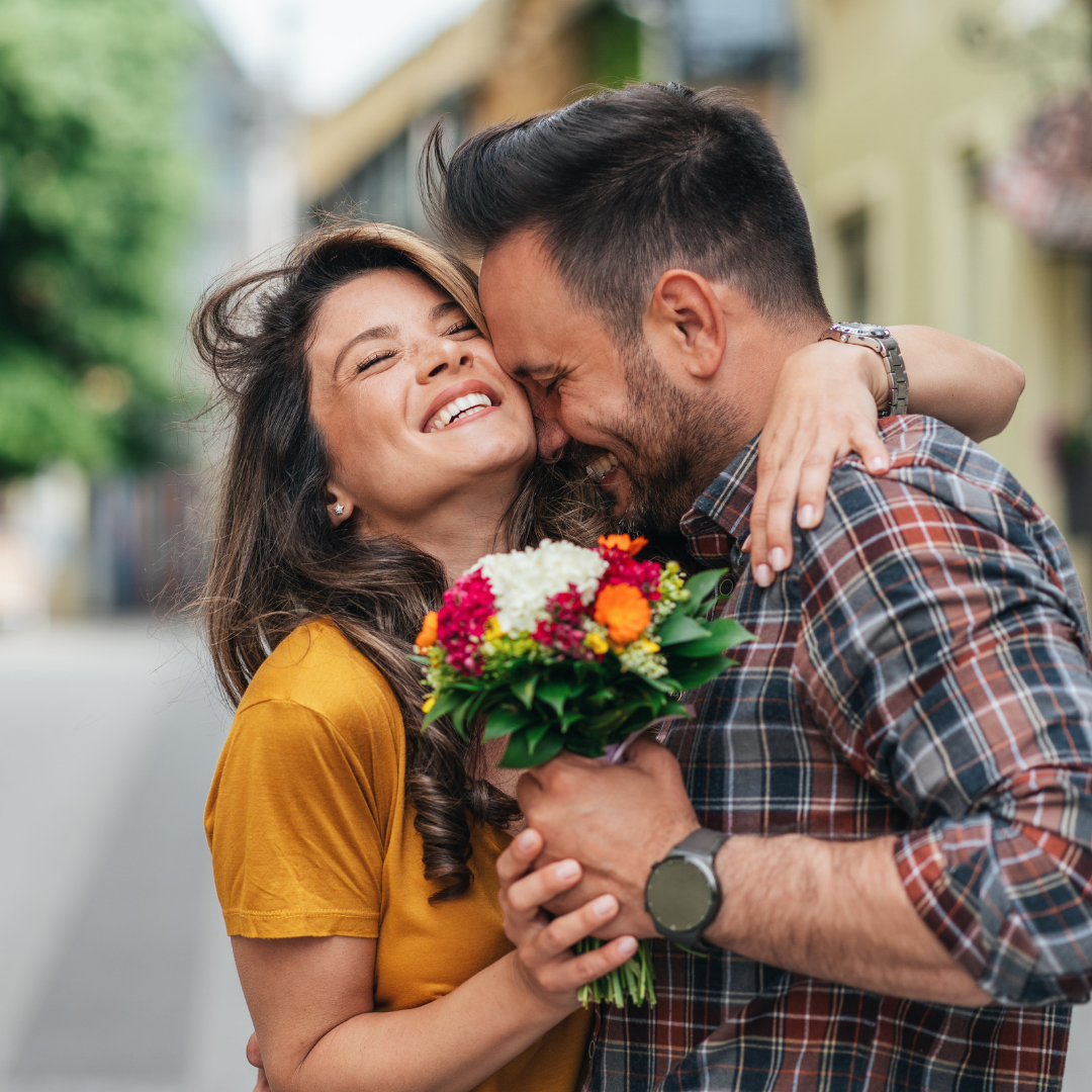 The Soft Launch vs. the Hard Launch: When Should Your Relationship Go Public?