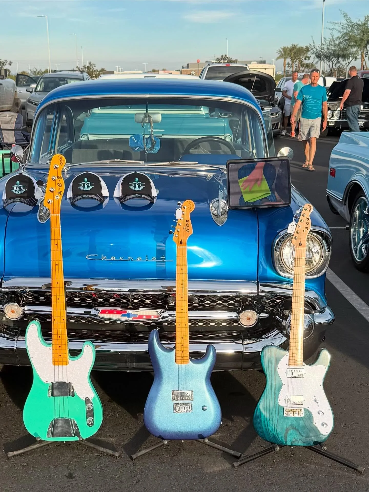 Went and hung out at the Friday Night Hot Rod show. Handed out more cards than any other event I&rsquo;ve tried, who knew that hot rods and rock &amp; roll was the magic key? 
.
.
.
#hotrods #customguitar #custombass #guitarart