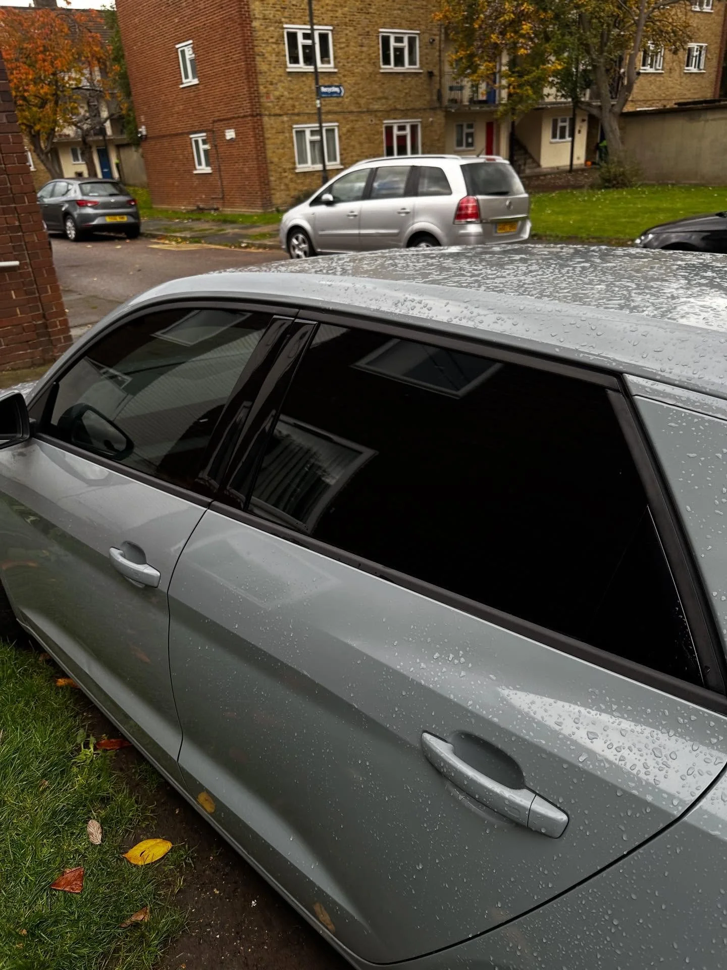 Audi A3 Exceeded Expectations with Our Expert Service ✨. All Work Done At Her Workplace, No Downtime Required. Top-Notch Results Guaranteed with Us #premiumfinish #detailondemand #mobilewindowtinting #windowtintlondon