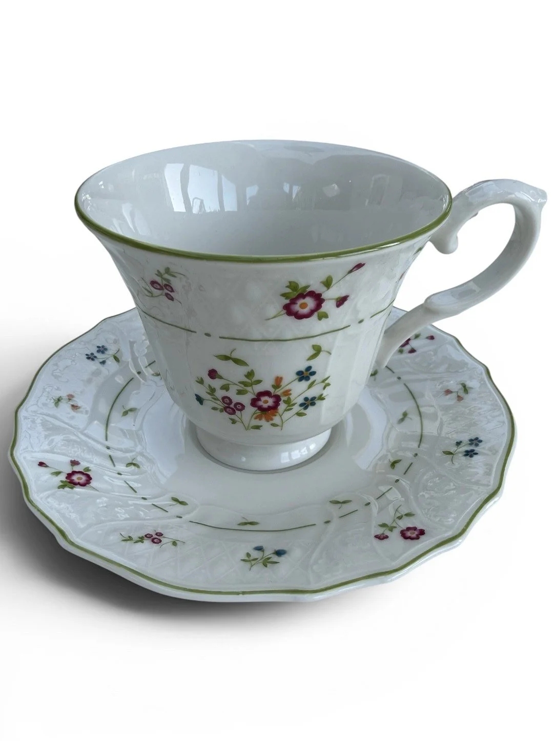 Royal Doulton "Avignon" Vintage Birthday Tea Box (ref. 39)