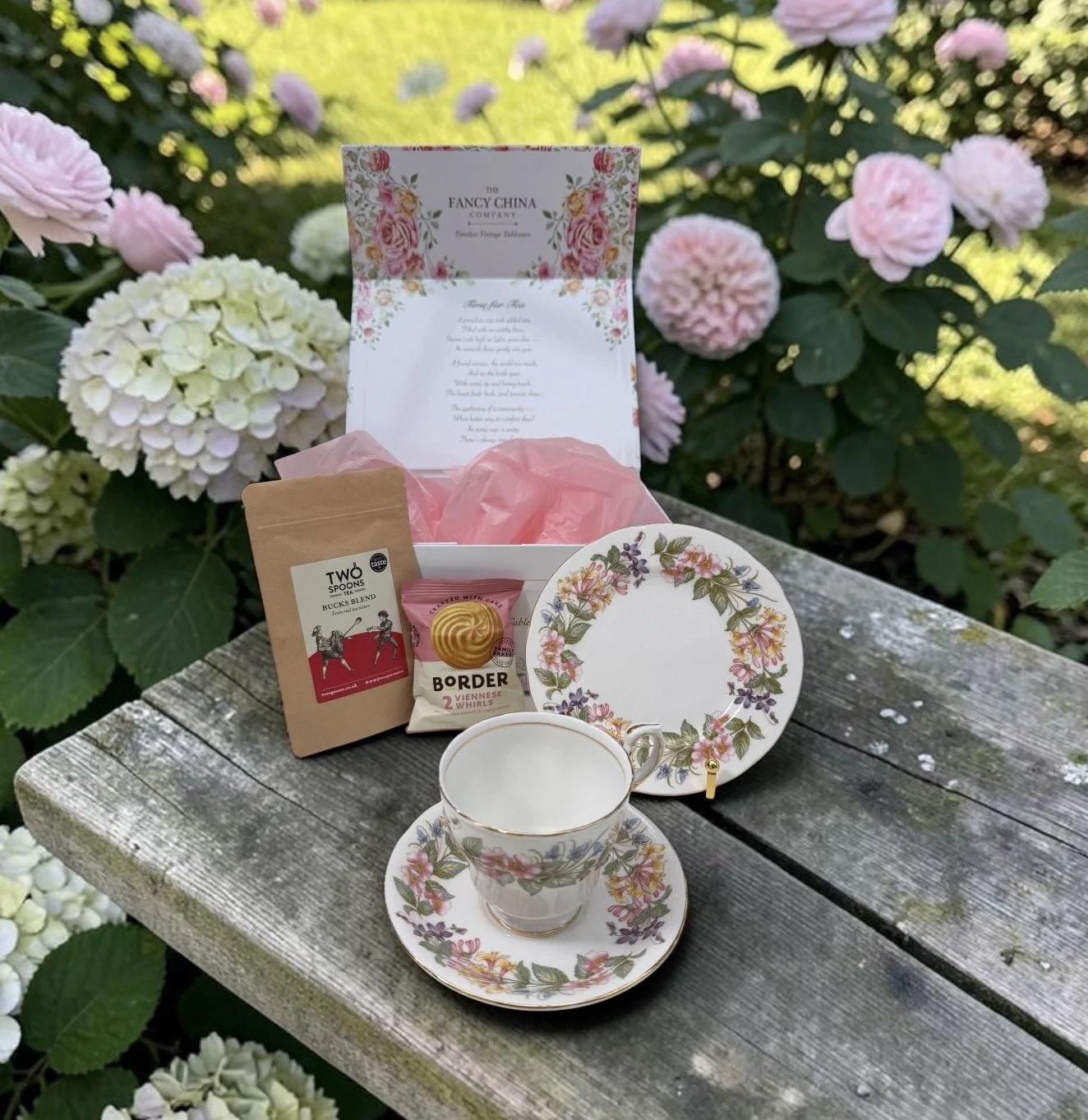 Paragon “Country Lane” Vintage China Tea Gift Box – 1950s Floral Trio