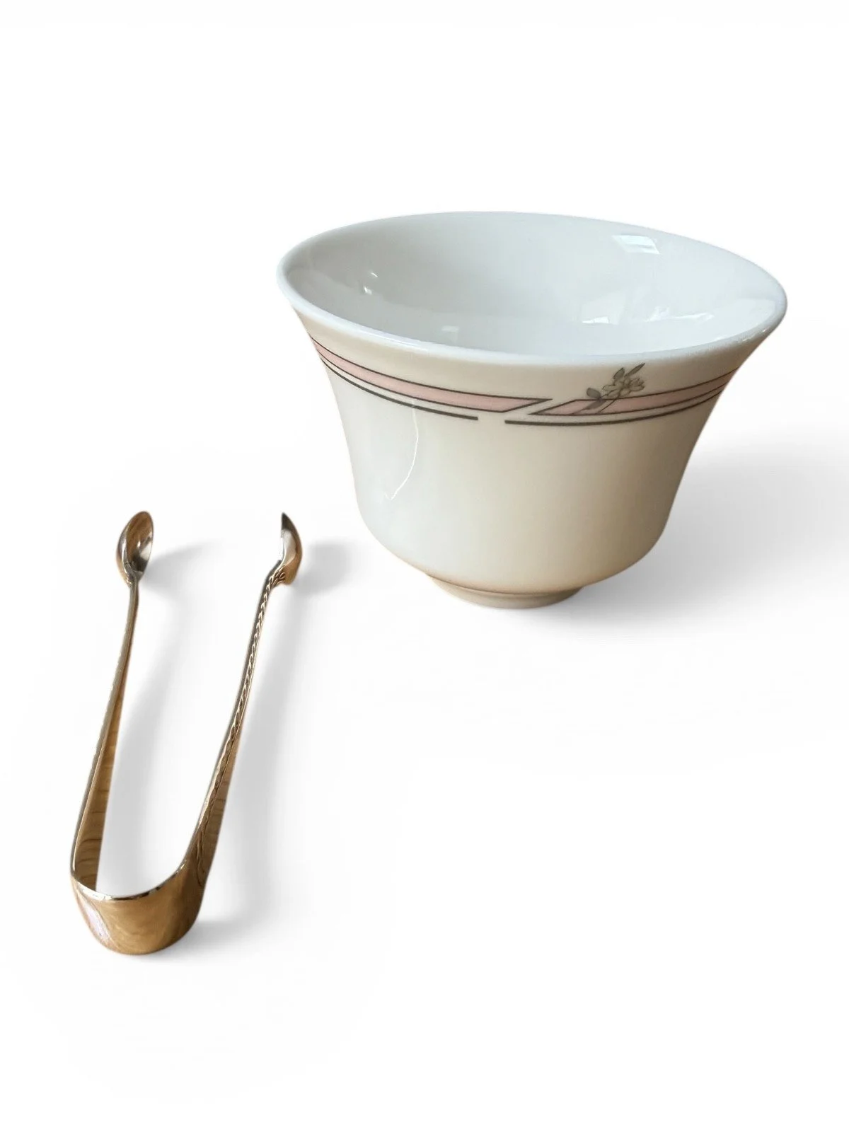 ref 26 single sugar bowl and tongs.jfif