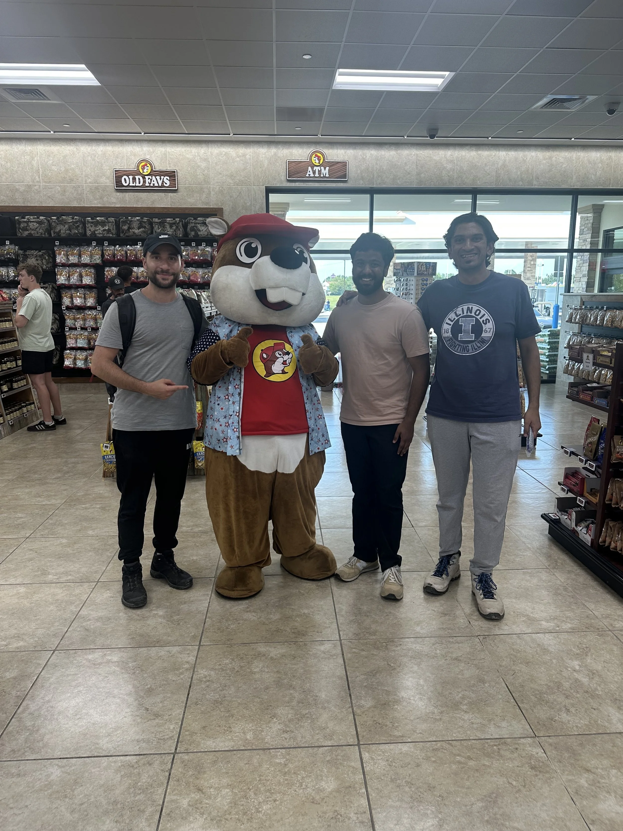 Lab students with Bucee's mascot