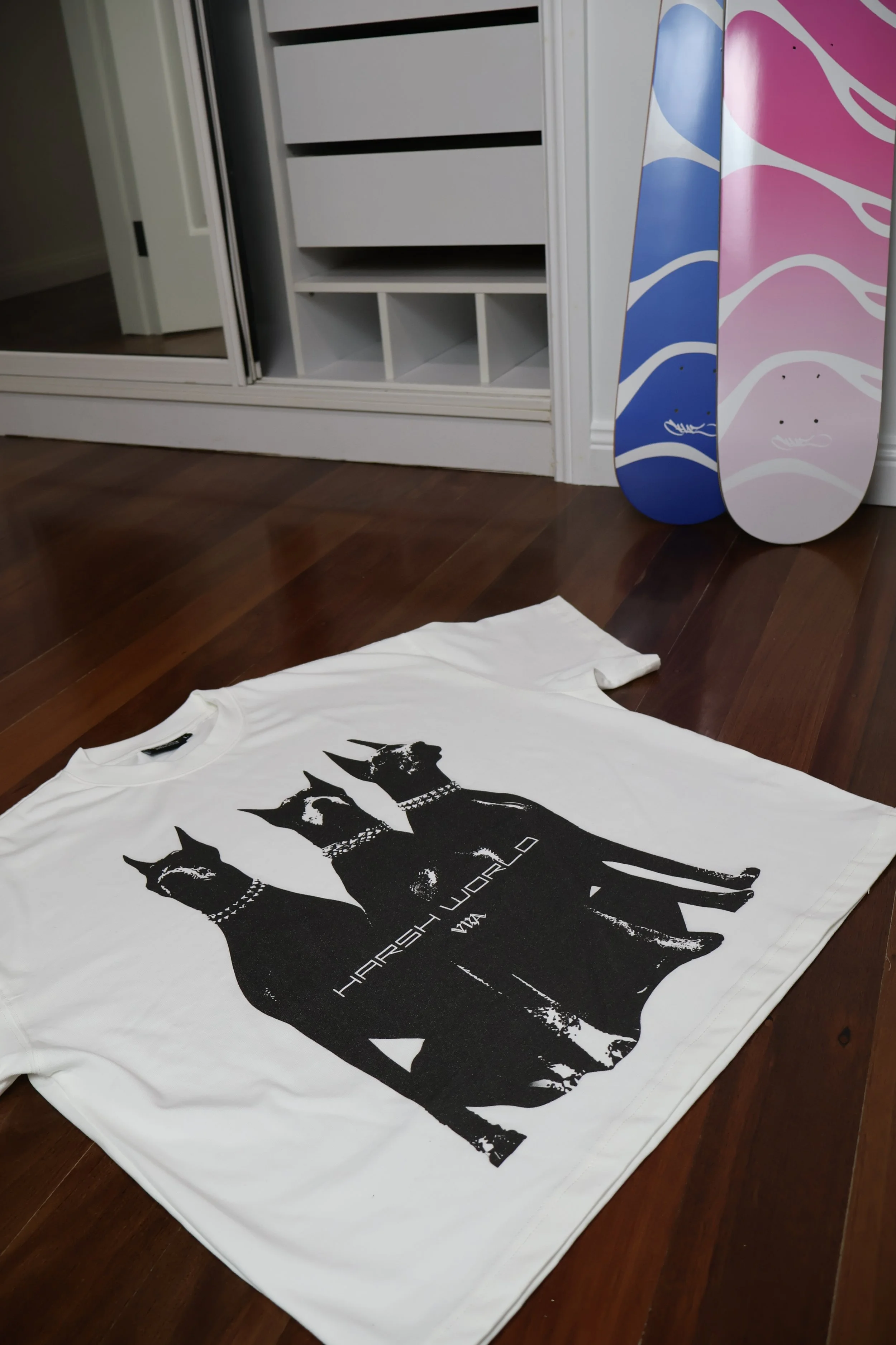 HARSH WORLD TEE