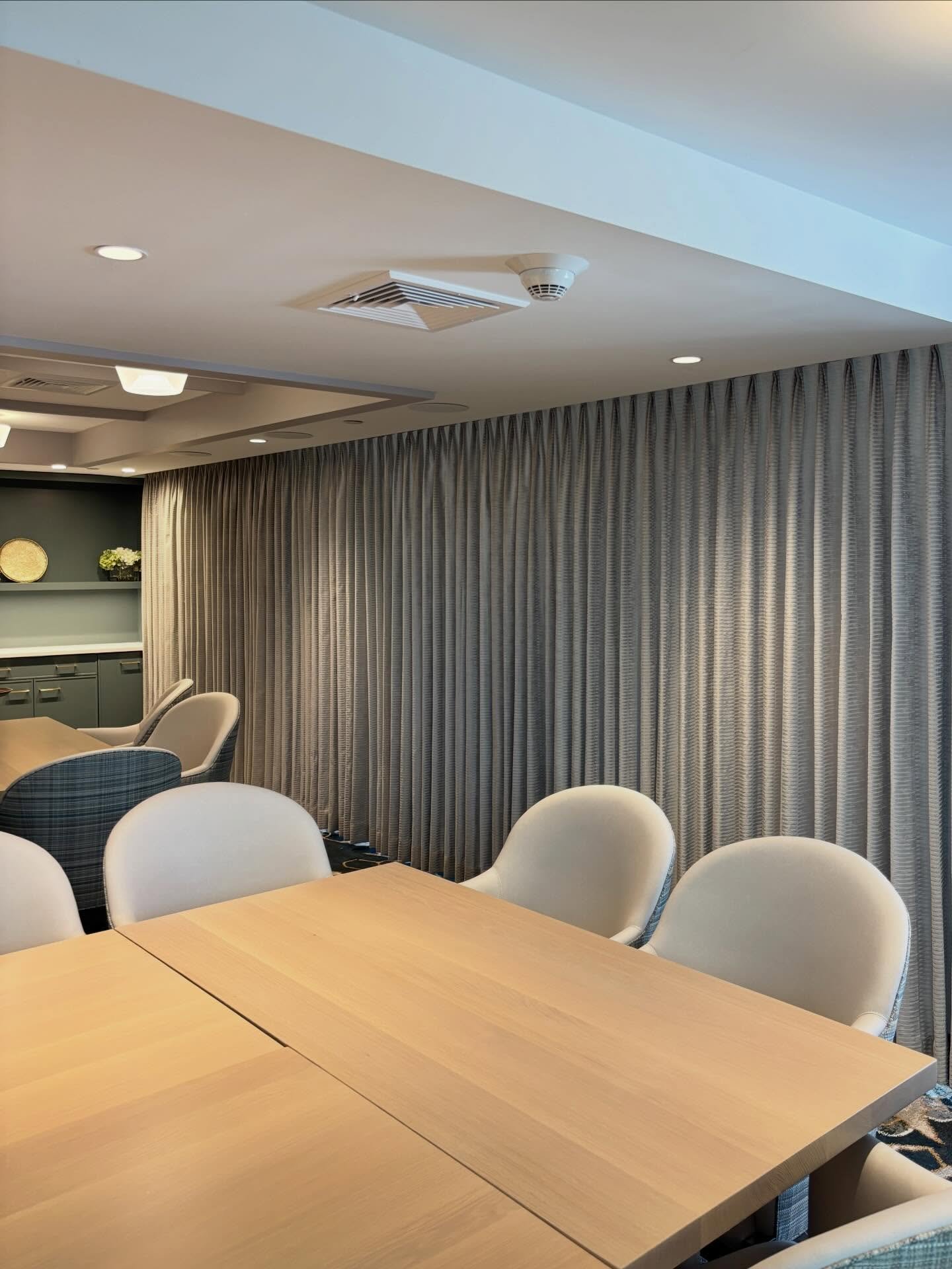 23&rsquo; traversing drapery panel. No problem

#drapery #design #boston