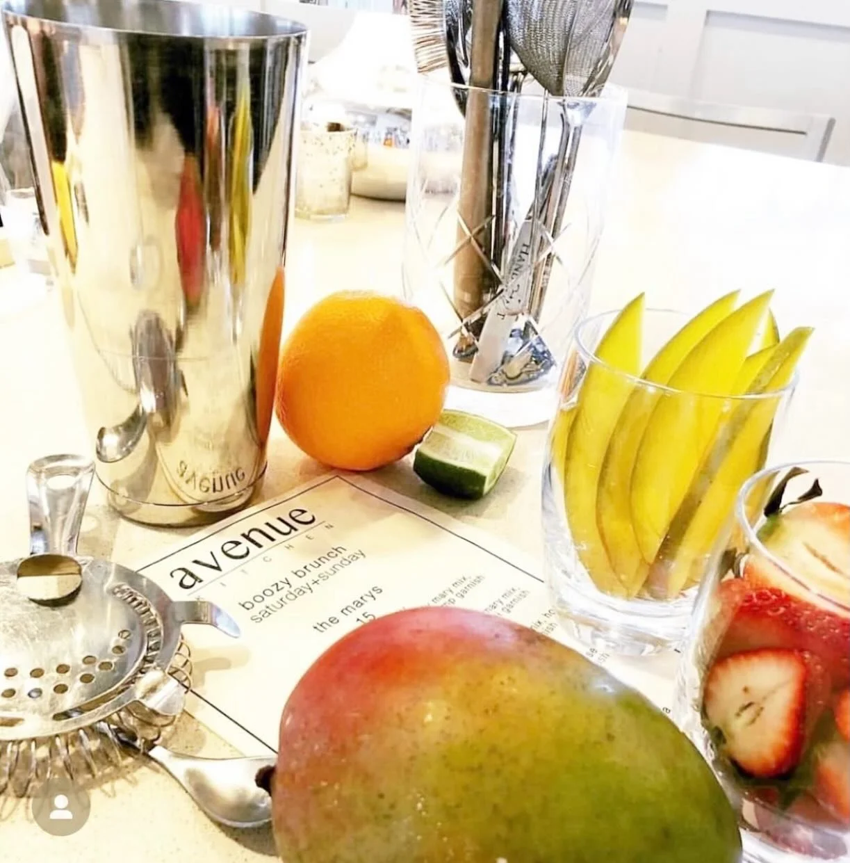 All the tools for the perfect boozy brunch 🥂 {till 3pm daily}