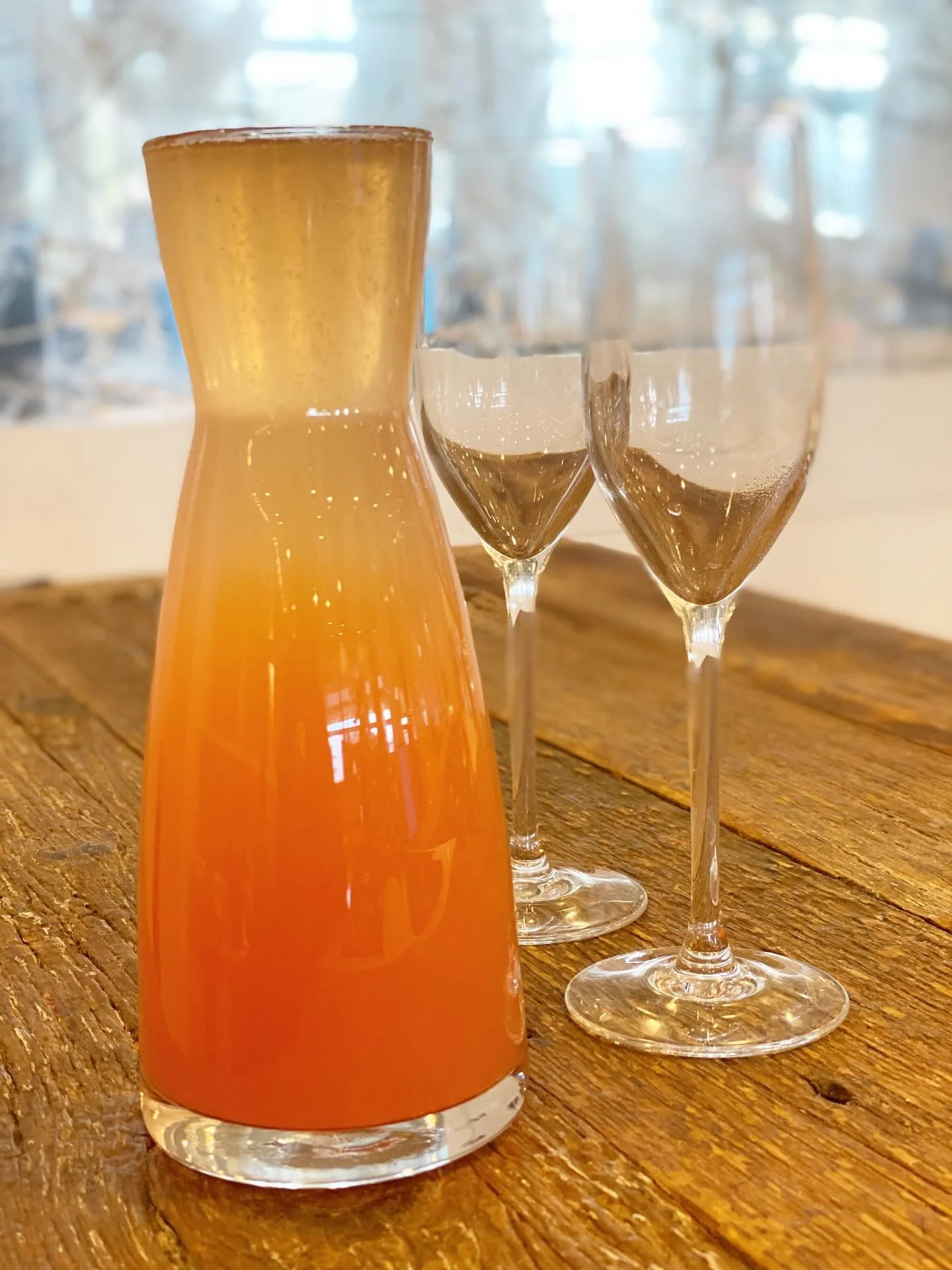 A Sunday kind of love {grapefruit mimosa quartino} 

#brunch #sunday #mimosa #boozybrunch #avenuekitchen