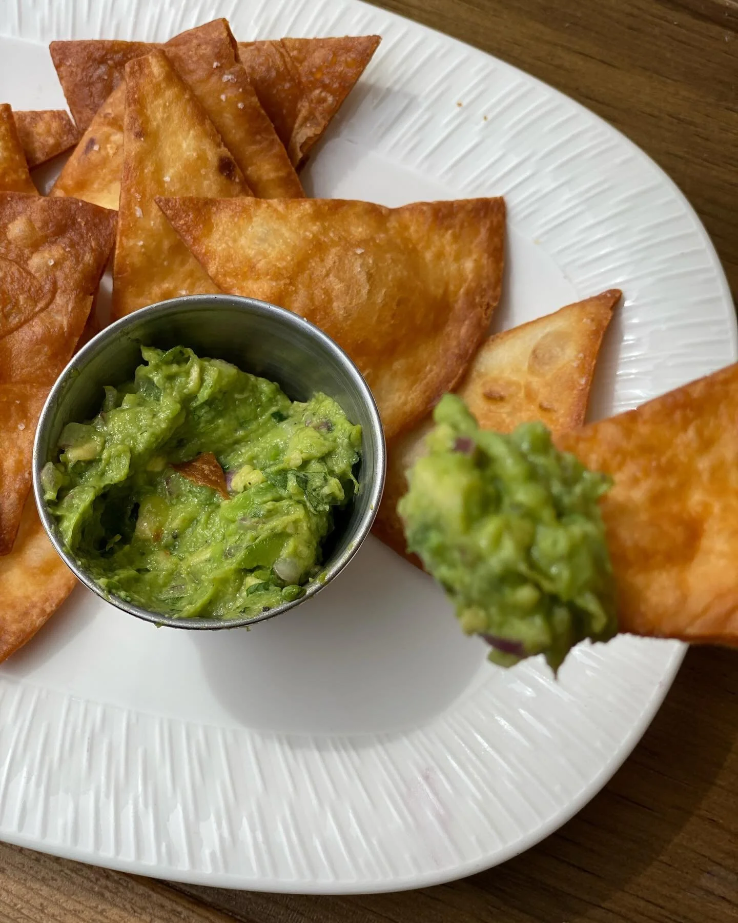 Party like a guac star 🌟 House made chips+guac today only! Happy Cinco de Mayo! 🥑 

#cincodemayo #guac #margarita #fiesta #avenuekitchen
