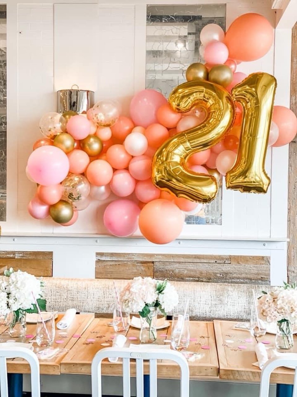 It&rsquo;s officially the 21st of September ✨

Consider this your sign to celebrate something at Avenue 🥂🩷

#september21 
#celebration 
#doyouremember 
#avenuekitchen