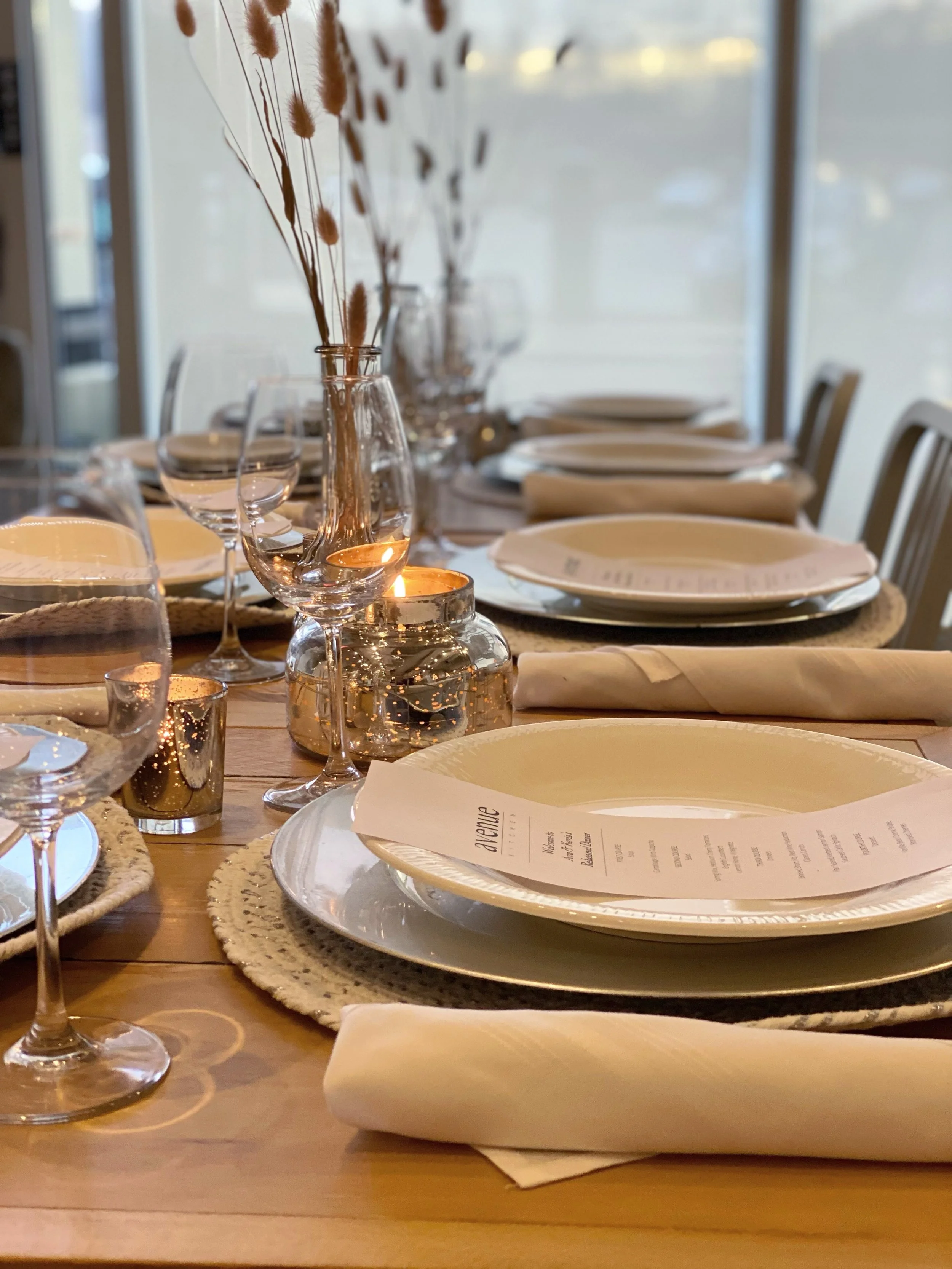hosting made easy. 🤍

breakfast meetings, birthdays, showers, holiday gatherings + everything in between.

you bring the people.
we&rsquo;ll take care of the rest.
food, drinks + a beautiful space 🤍

book your fall + holiday gatherings at avenue ki