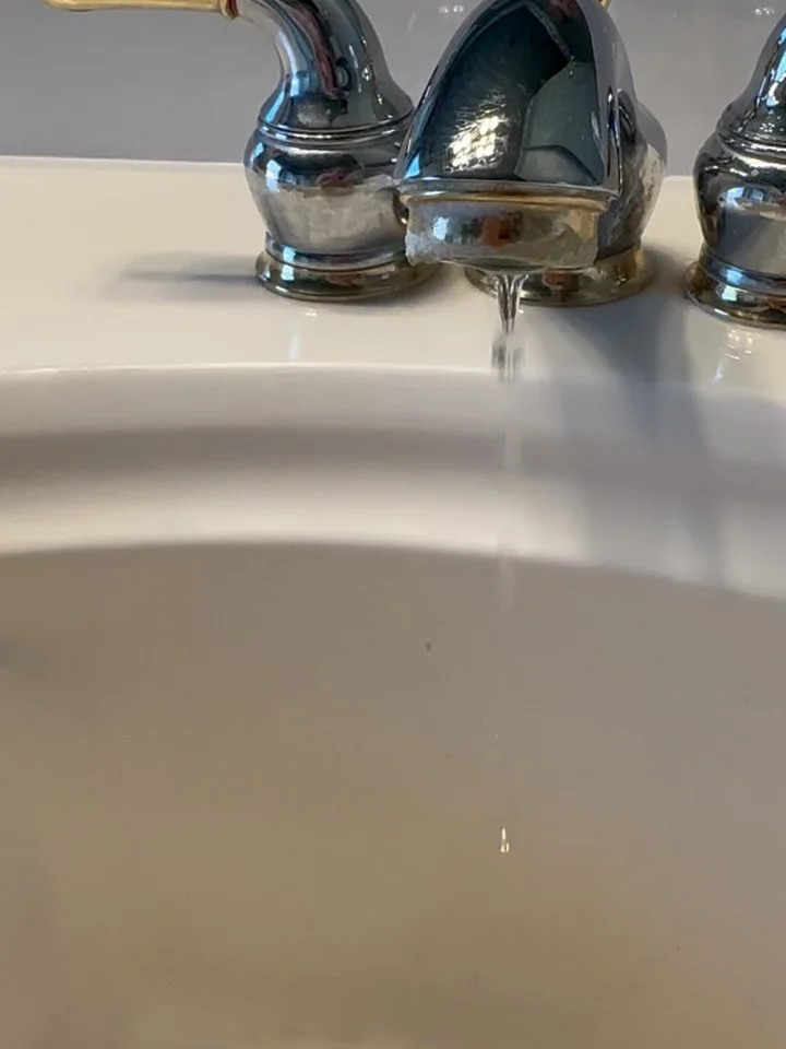 This faucet thought it could keep running &mdash; even when the water was shut off. Not today. 💪💧

We came out over the weekend, replaced it, and put a stop to that drip before it wasted any more water (or anyone&rsquo;s money&hellip; or the fish&r