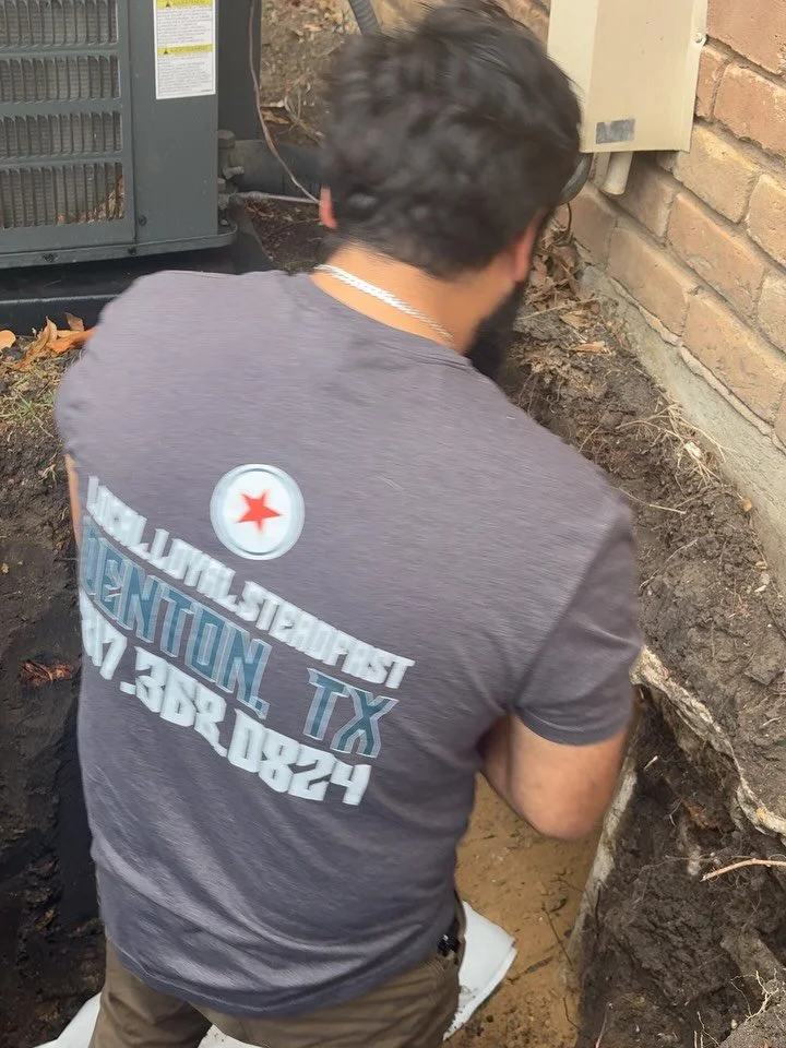 A day in the life at Steadfast looks a little like this 👇

📍 Service area mapped
📞 Calls scheduled
🤝 Vendors lined up
🕳️ Trenches dug
🏠 Problems solved

From our back office team to our field crews and trusted vendor partners &mdash;
every job 