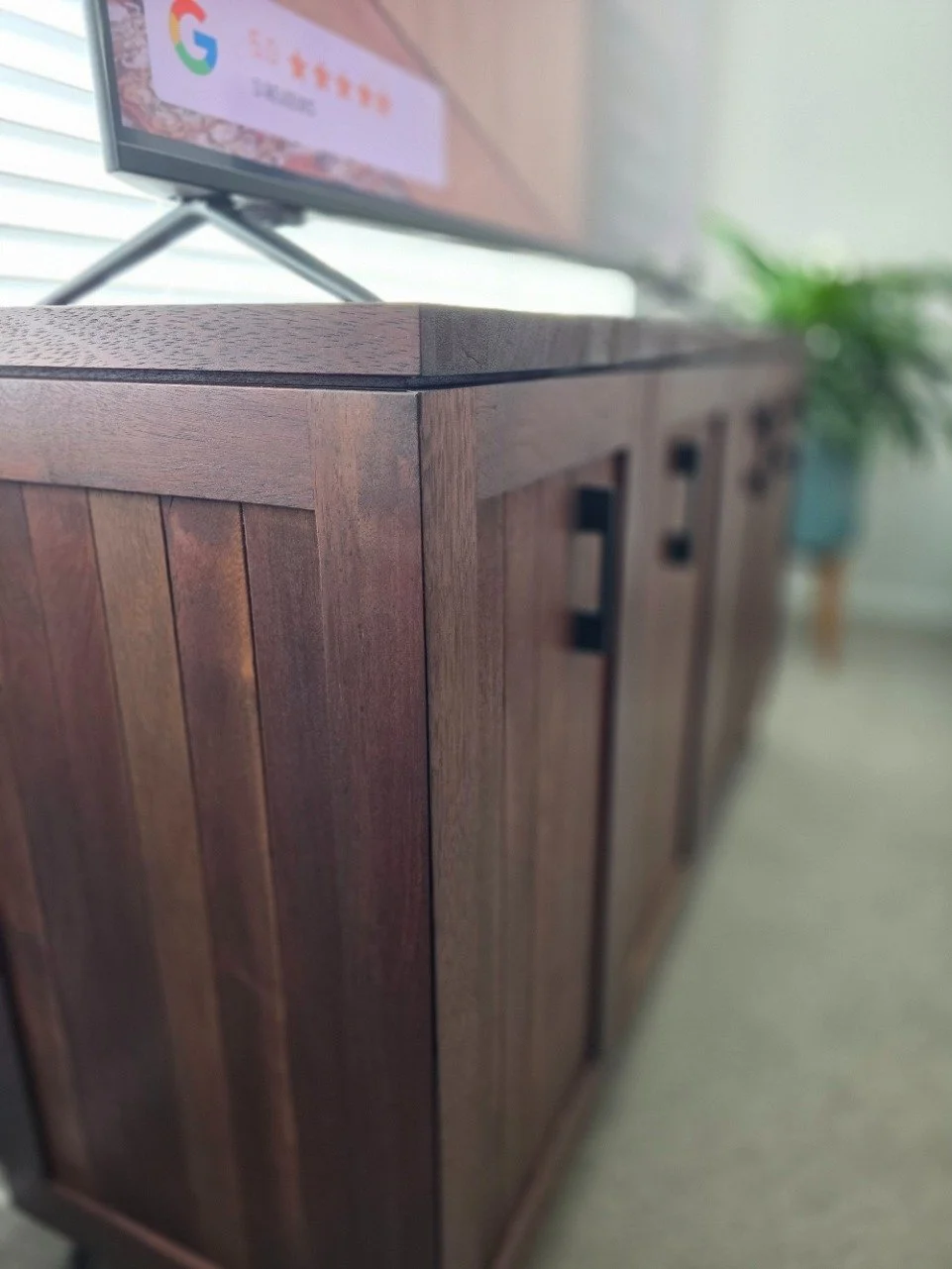 Cabinet hinge hardware detail – Kerikeri