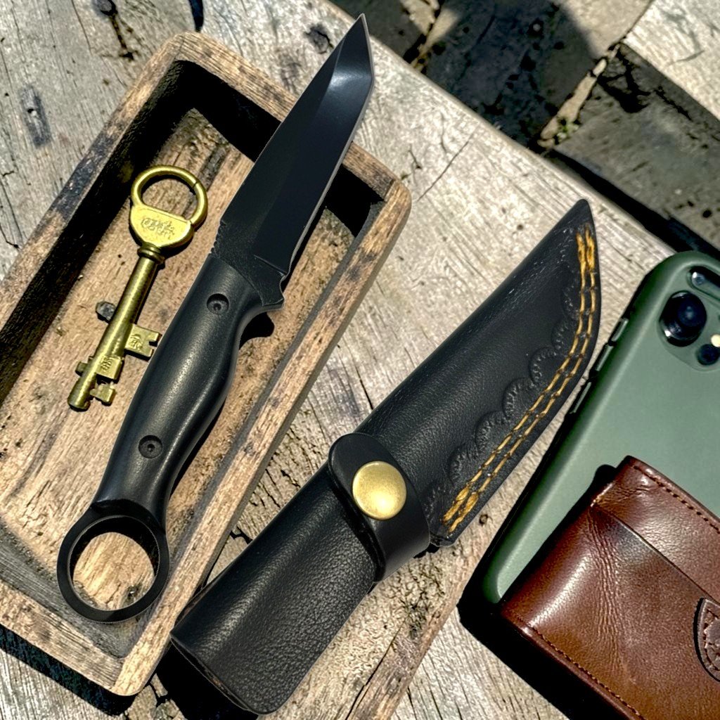 edc_black_ring.jpg