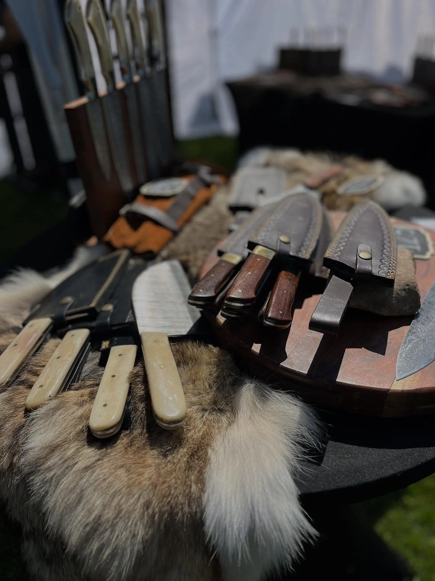 Oktoberfest weekend has been beautiful. 
#DamascusSteel 
#Damascuskitchenset
#ForgedInFire 
#CustomKnives 
#SteelCraft 
#BladeSmithing 
#DamascusArt 
#KnifeMaking 
#HandForged 
#SteelPatterns 
#DamascusKnife 
#ArtisanBlades 
#MetalWork 
#CustomSteel 