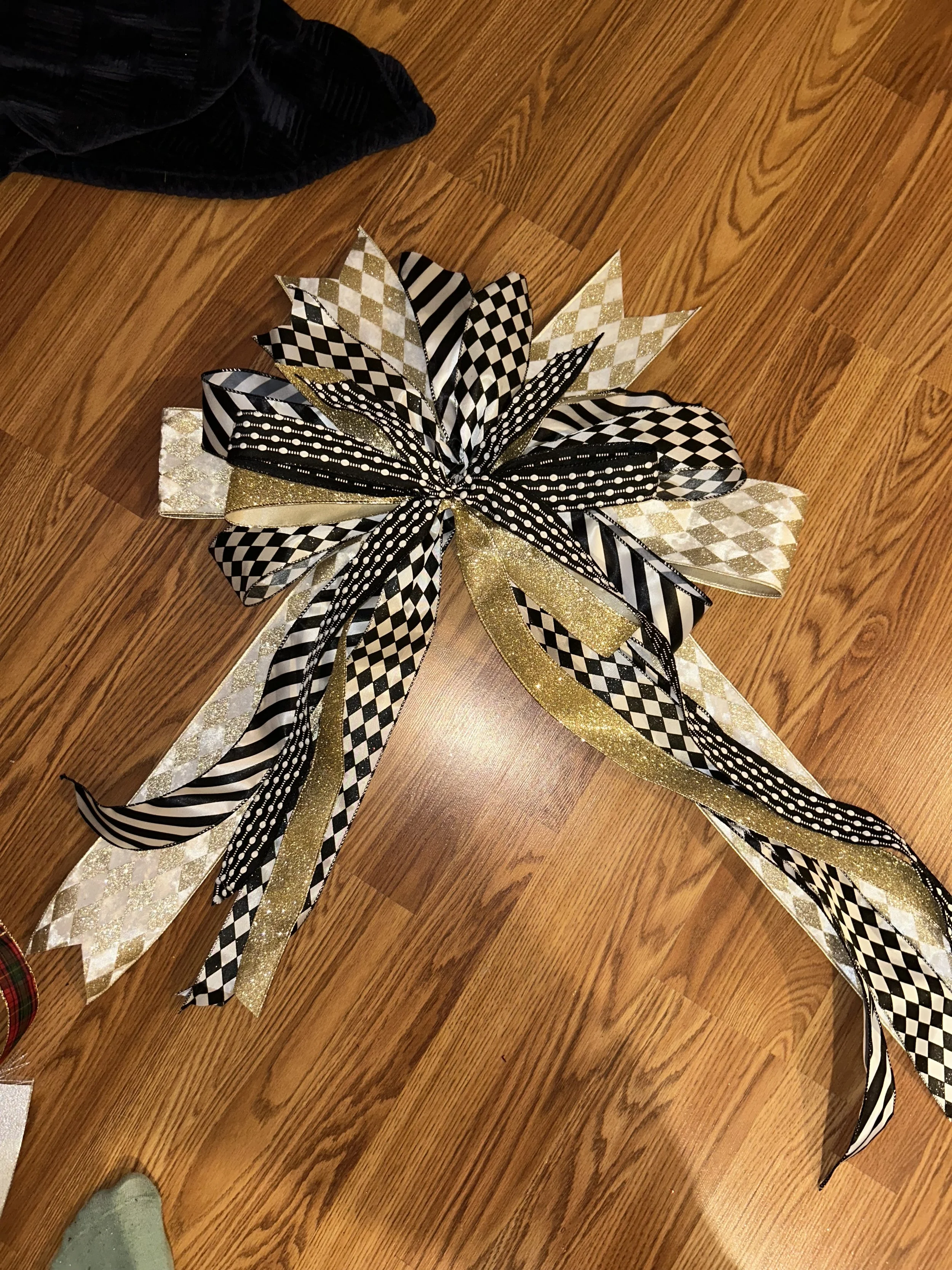 Giant 1.5ft x 3ft Premium Black White and Gold Bow
