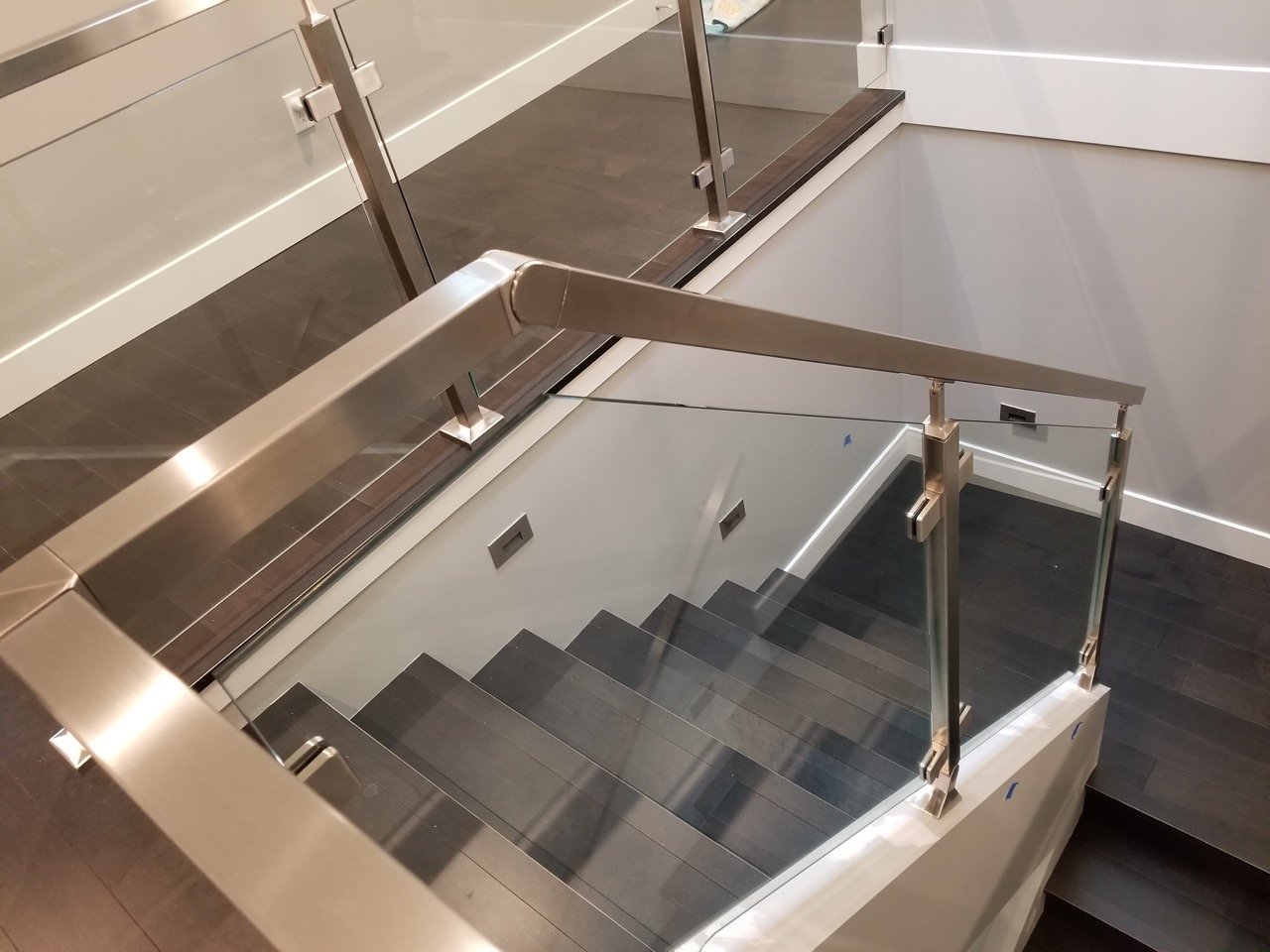 Crystal Glass Glass Railings Victoria BC31.jpeg