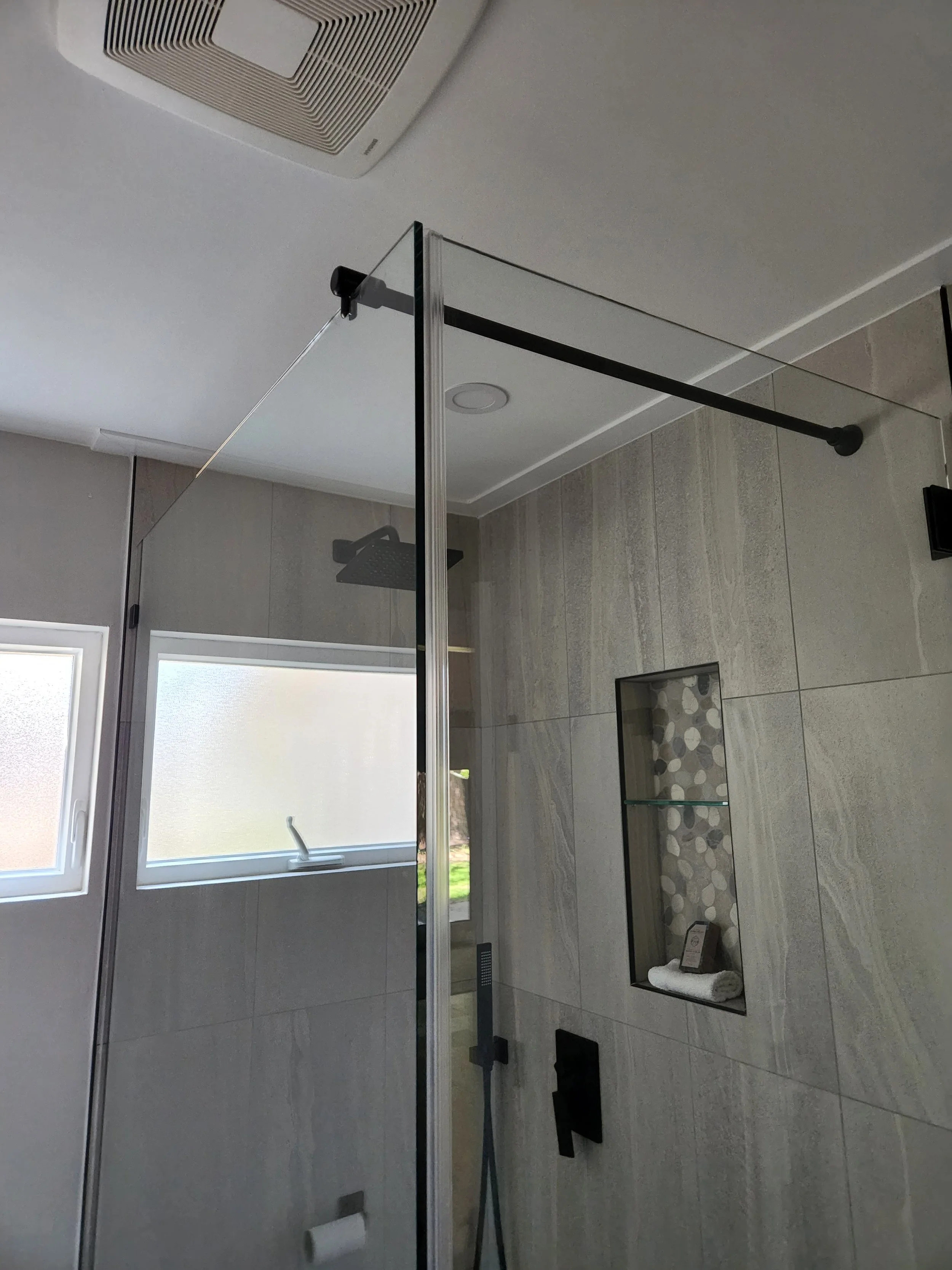 Crystal Glass Shower Enclosures Victoria BC89.jpg