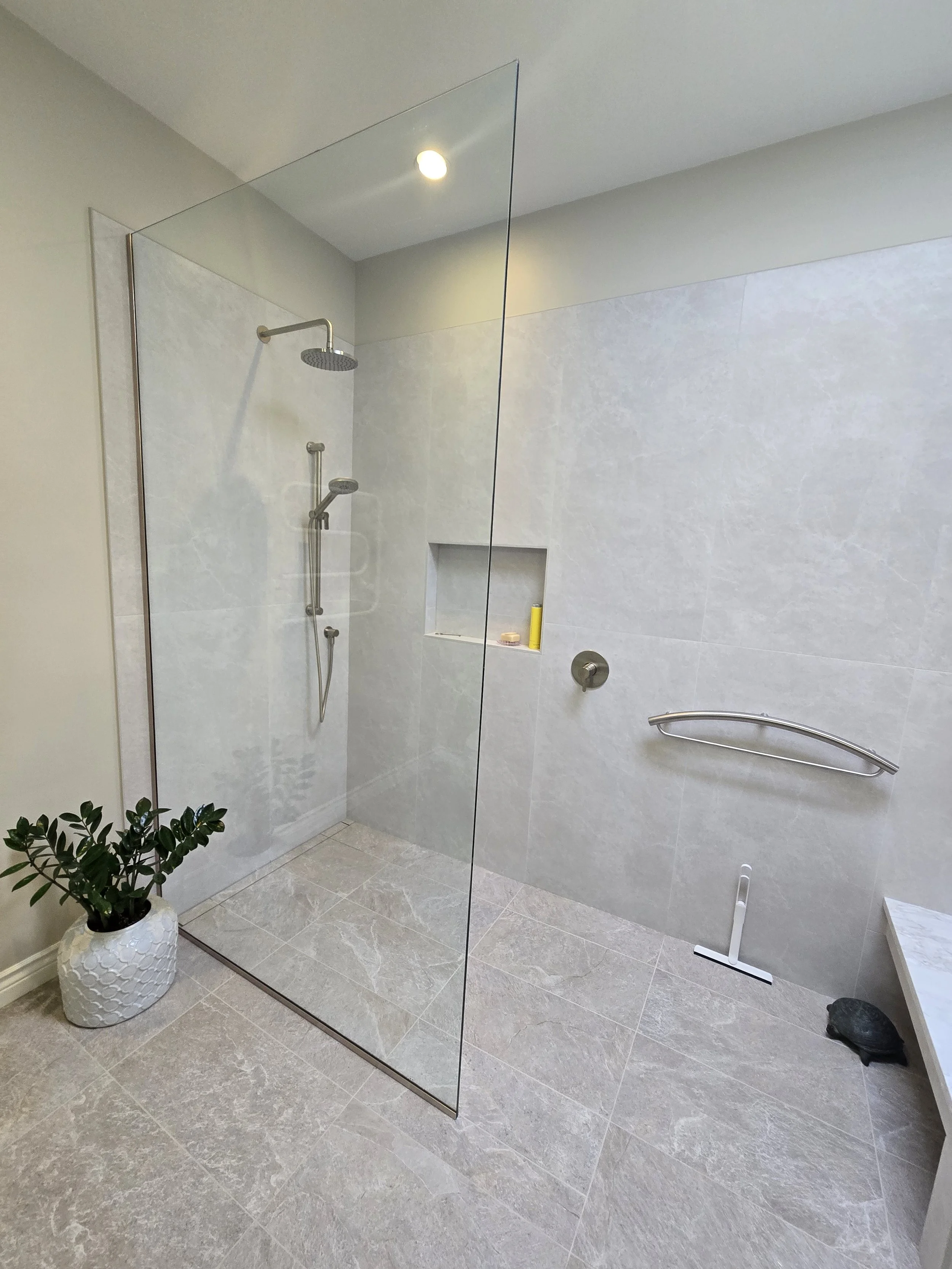Crystal Glass Shower Enclosures Victoria BC229.jpg