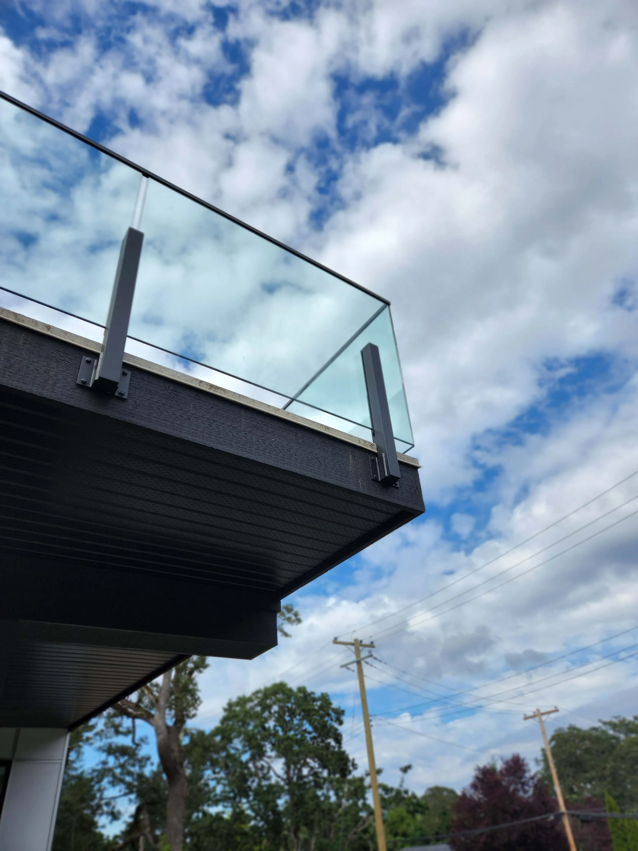 Crystal Glass Victoria BC GlassRailings1.jpg