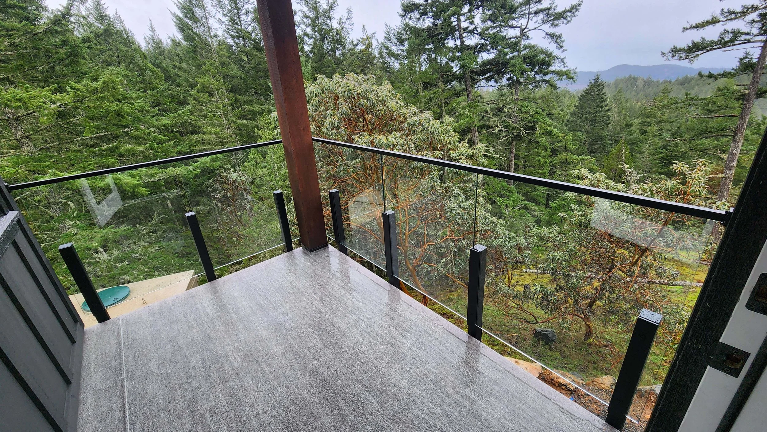 Crystal Glass Victoria BC GlassRailings5.jpg