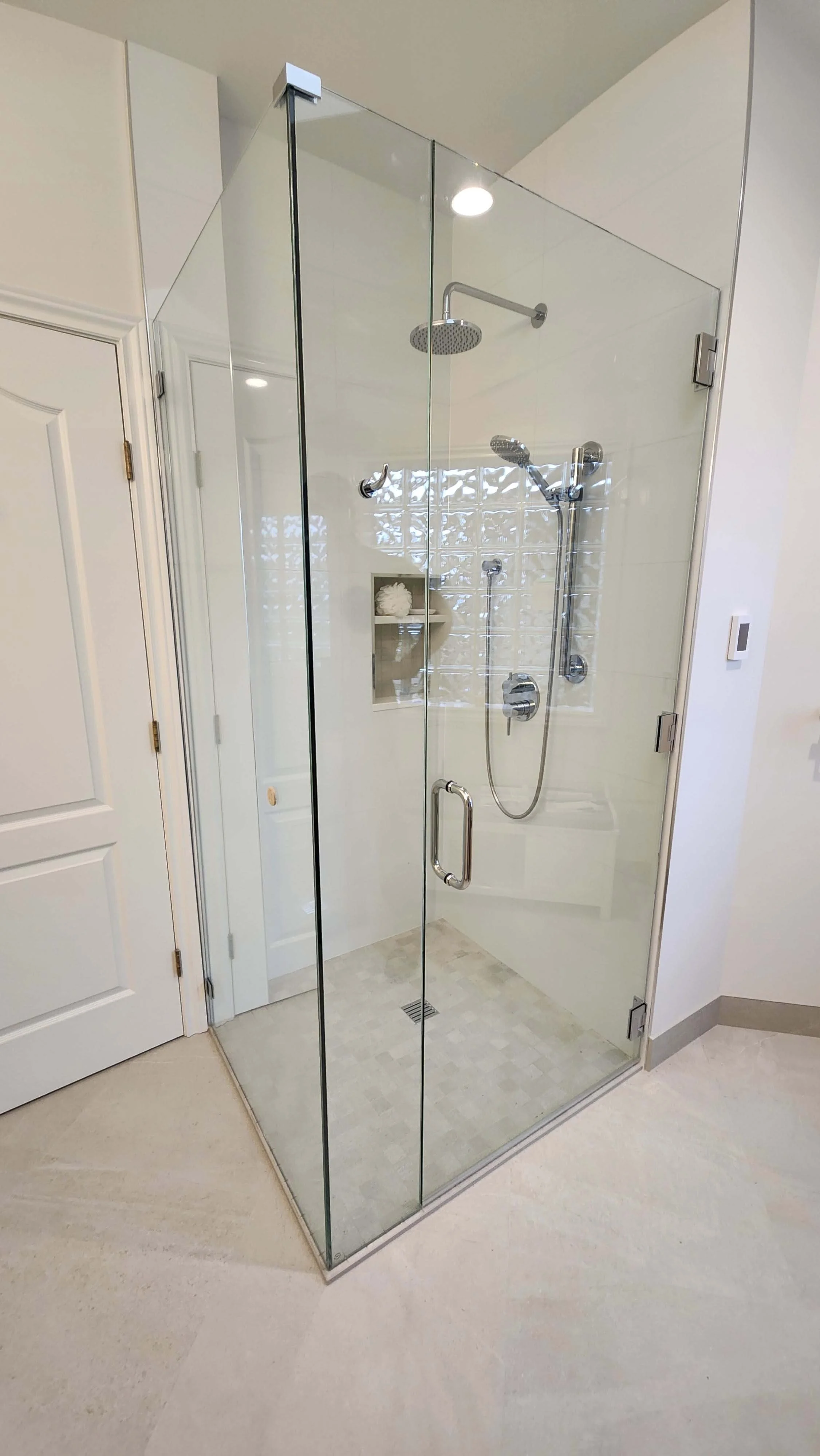 Crystal Glass Victoria BC Glass Shower Enclosures6.jpg