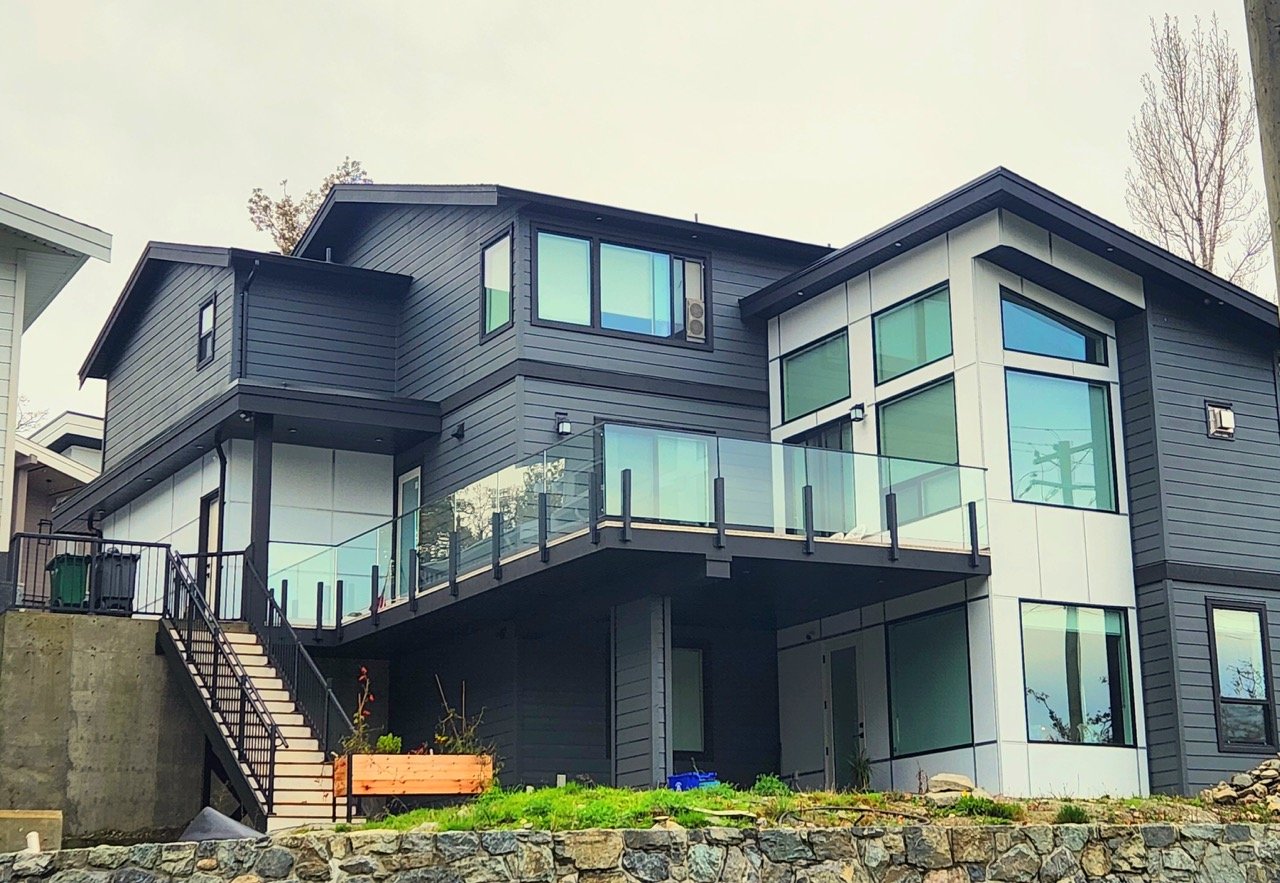 Crystal Glass Glass Railings Victoria British Columbia7.jpeg