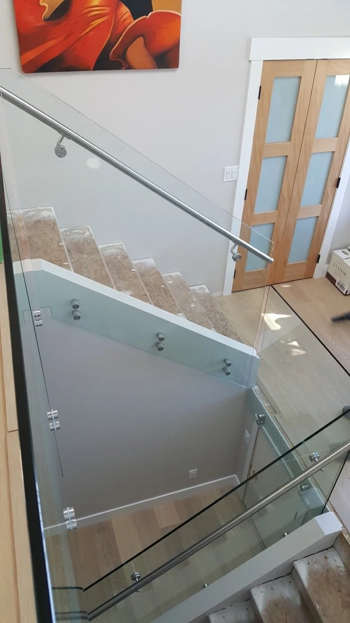 Crystal Glass Glass Railings Victoria BC22.jpeg