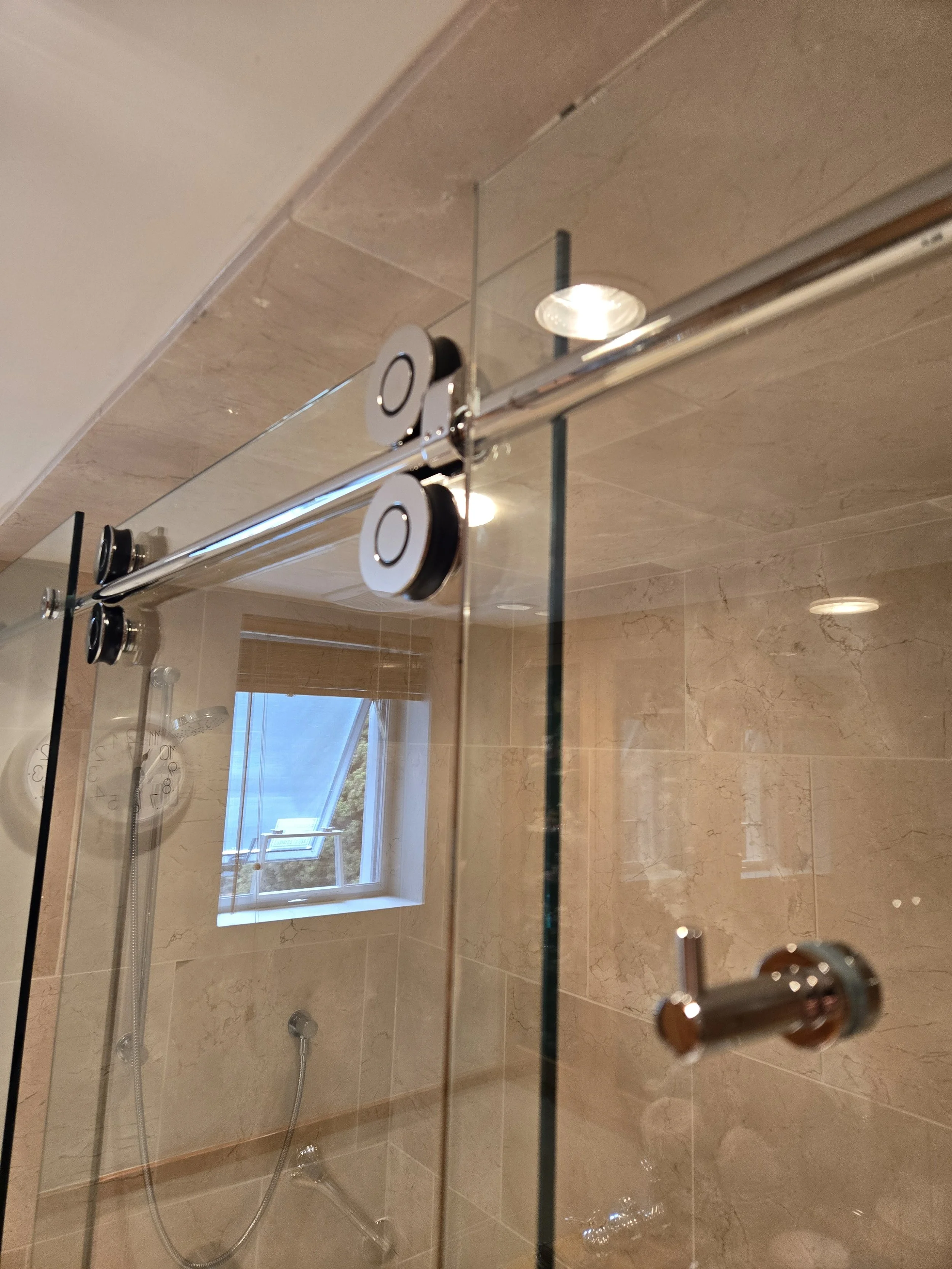 Crystal Glass Shower Enclosures Victoria BC182.jpg