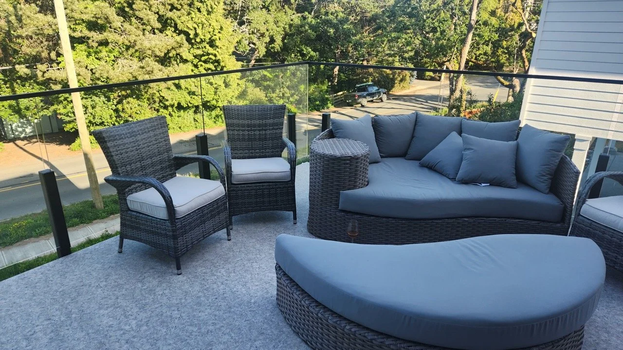 Crystal Glass Glass Railings Victoria BC74.jpeg