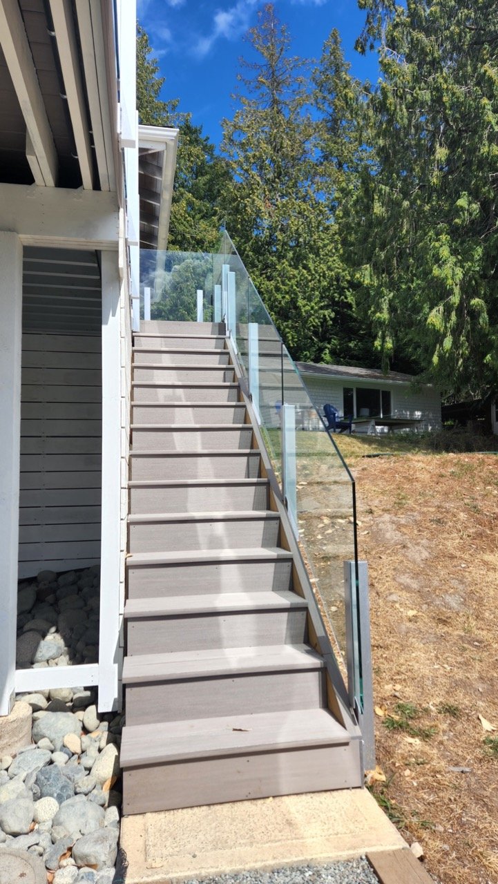 Crystal Glass Glass Railings Victoria BC58.jpeg