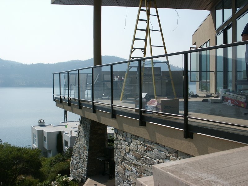 Crystal Glass Glass Railings Victoria BC131.JPG