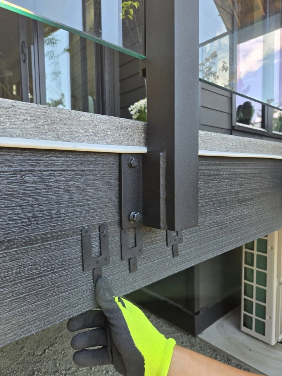 Crystal Glass Glass Railings Victoria BC108.jpeg