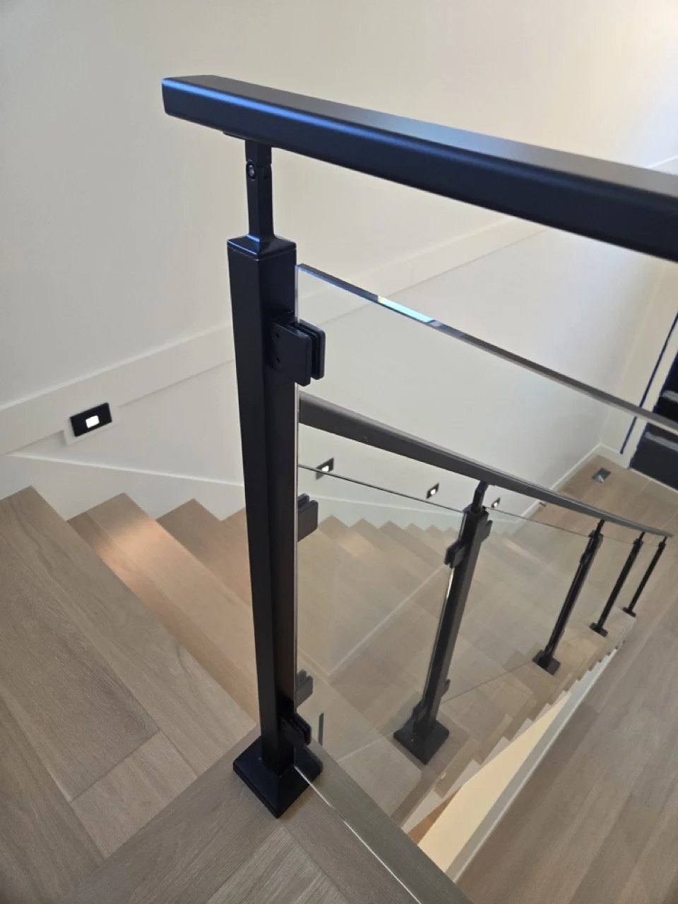 Crystal Glass Glass Railings Victoria British Columbia10.jpeg