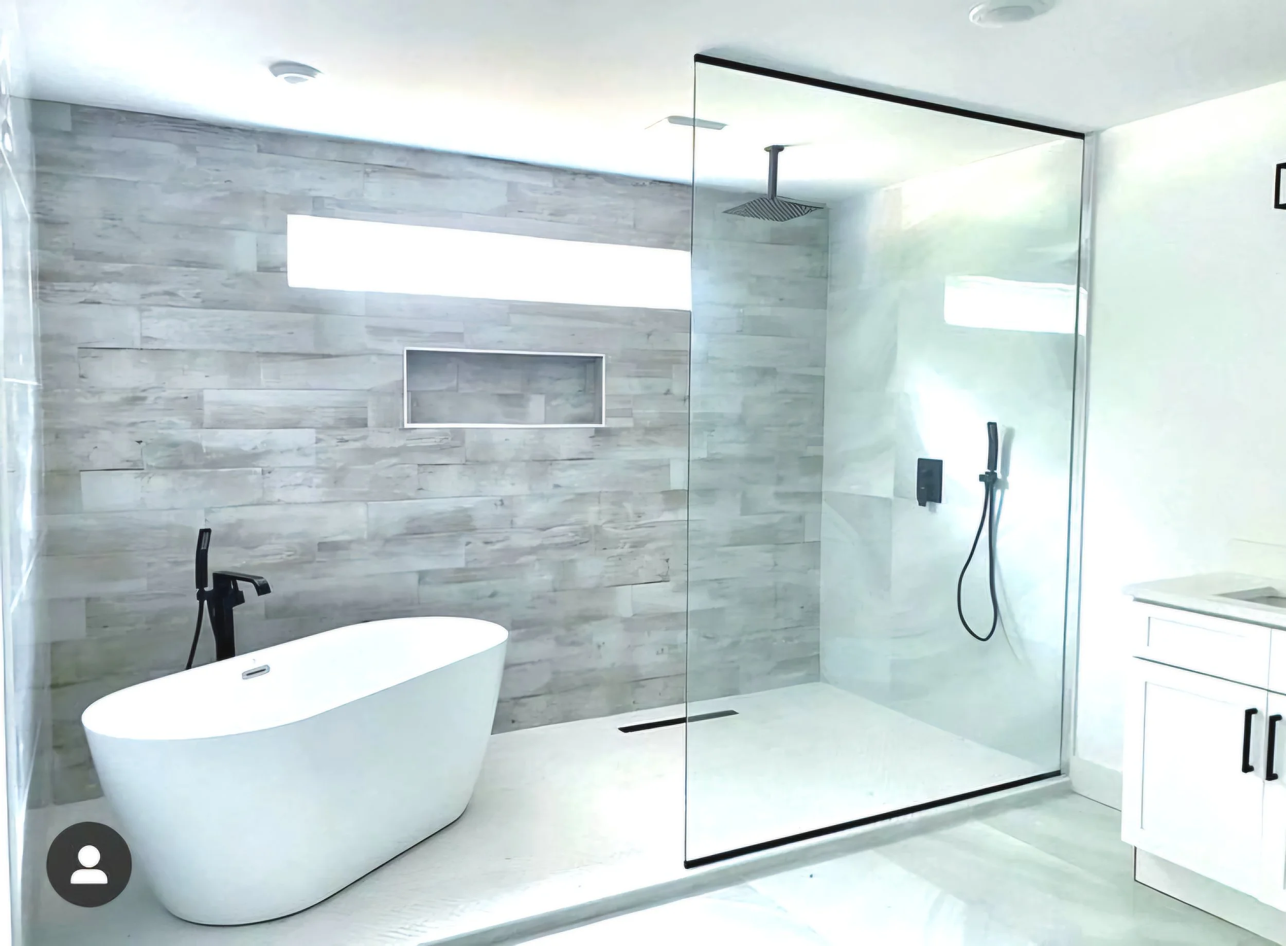 Crystal Glass Shower Enclosures Victoria BC13.jpg