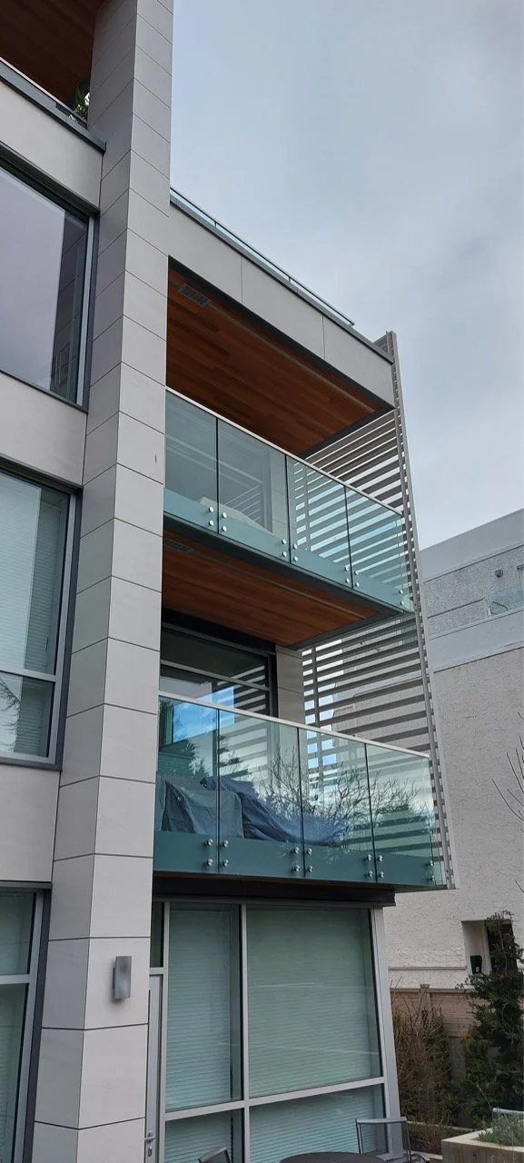 Crystal Glass Glass Railings Victoria BC54.jpeg