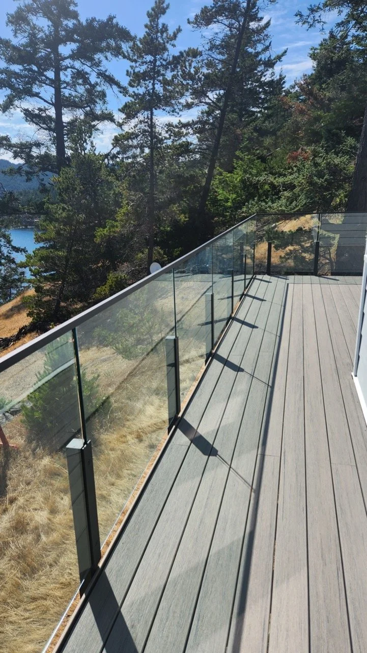 Crystal Glass Glass Railings Victoria BC78.jpeg