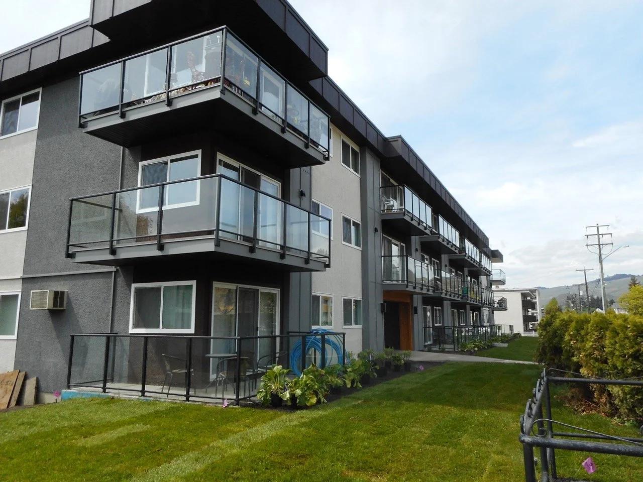 Crystal Glass Glass Railings Victoria BC3.jpeg